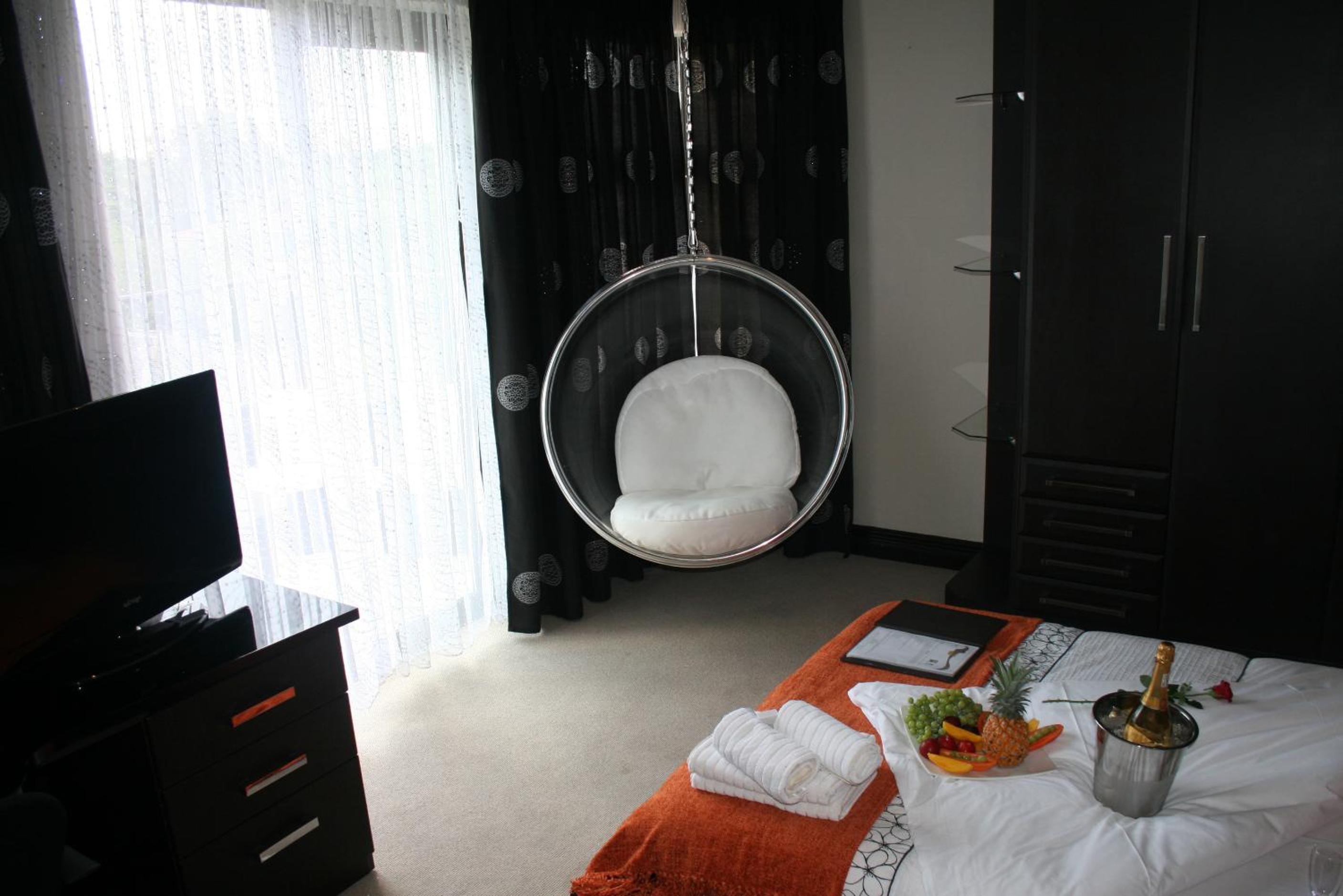 Deluxe Double Room With Jacuzzi Bath