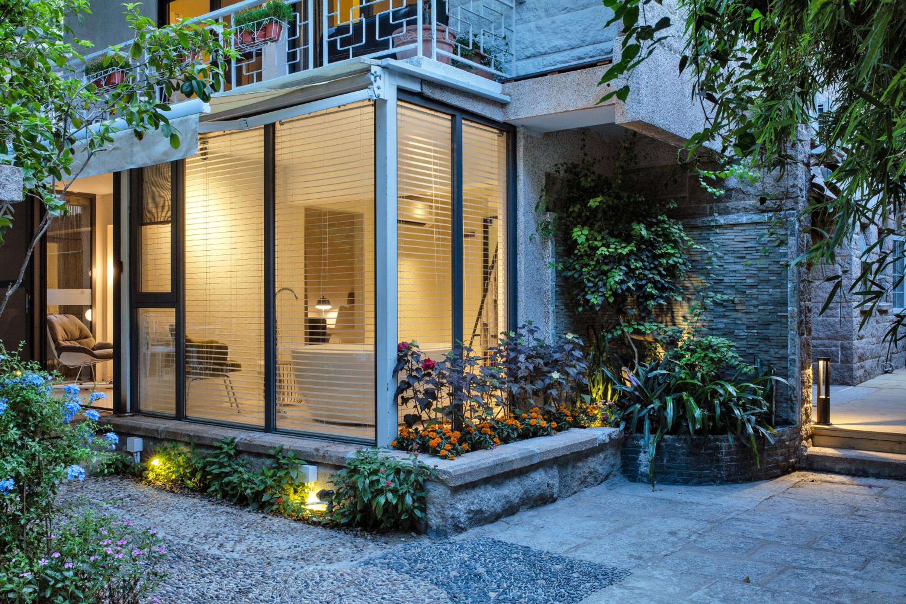 Suite with Garden View