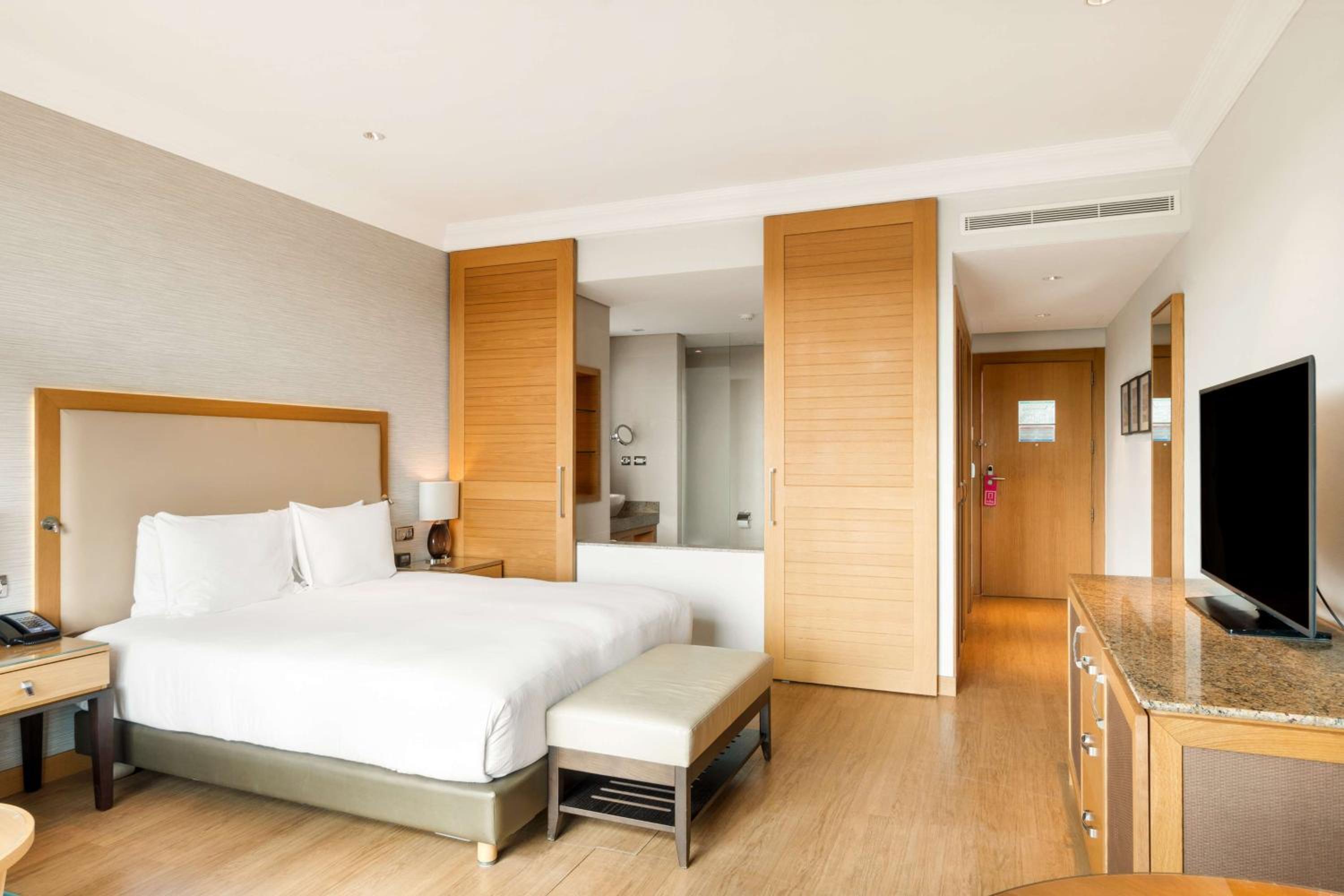 Superior King Room with Pool View