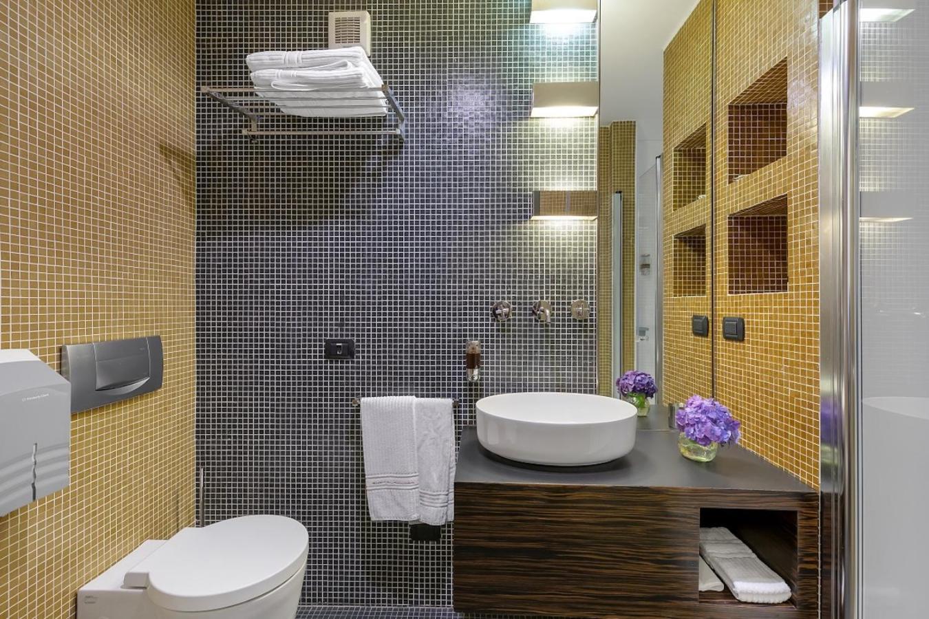 Double Room with Lake View