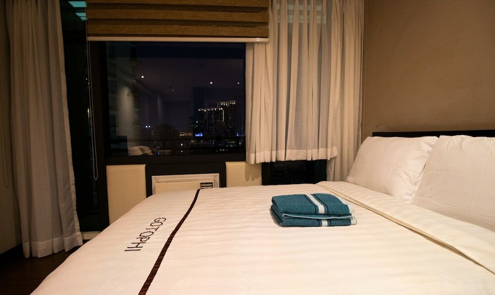 Basic Studio, Balcony, City View