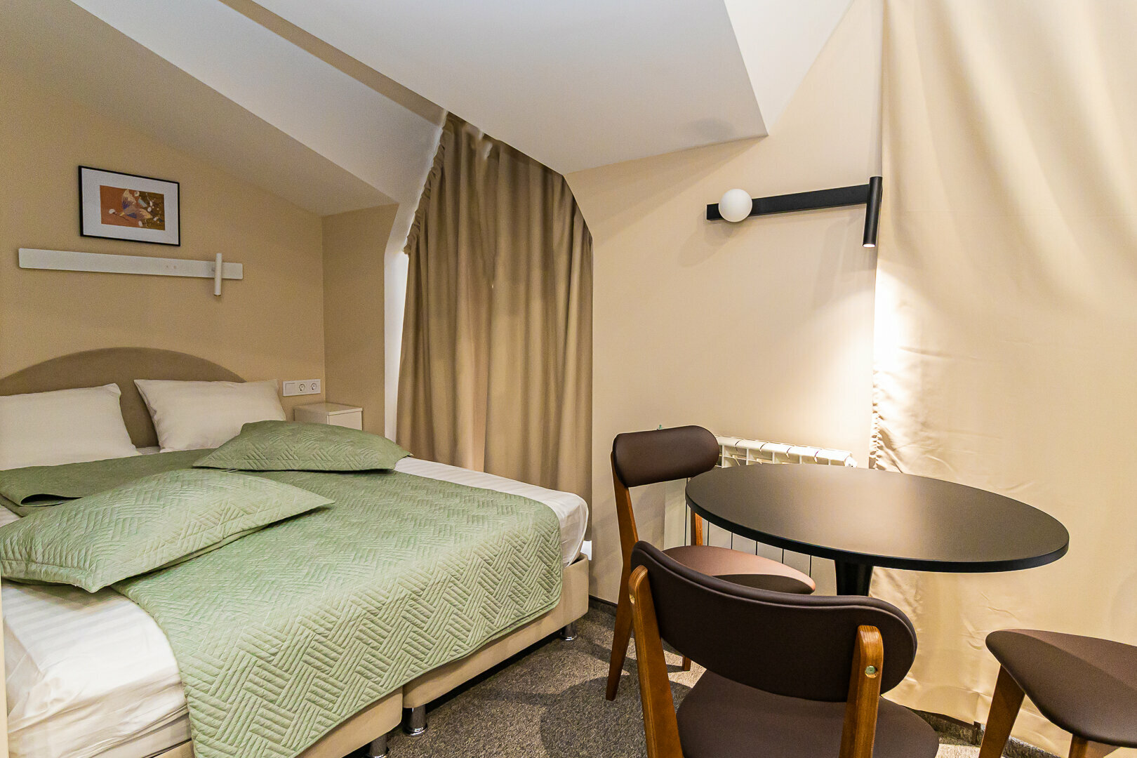 Люкс мансарда с балконом