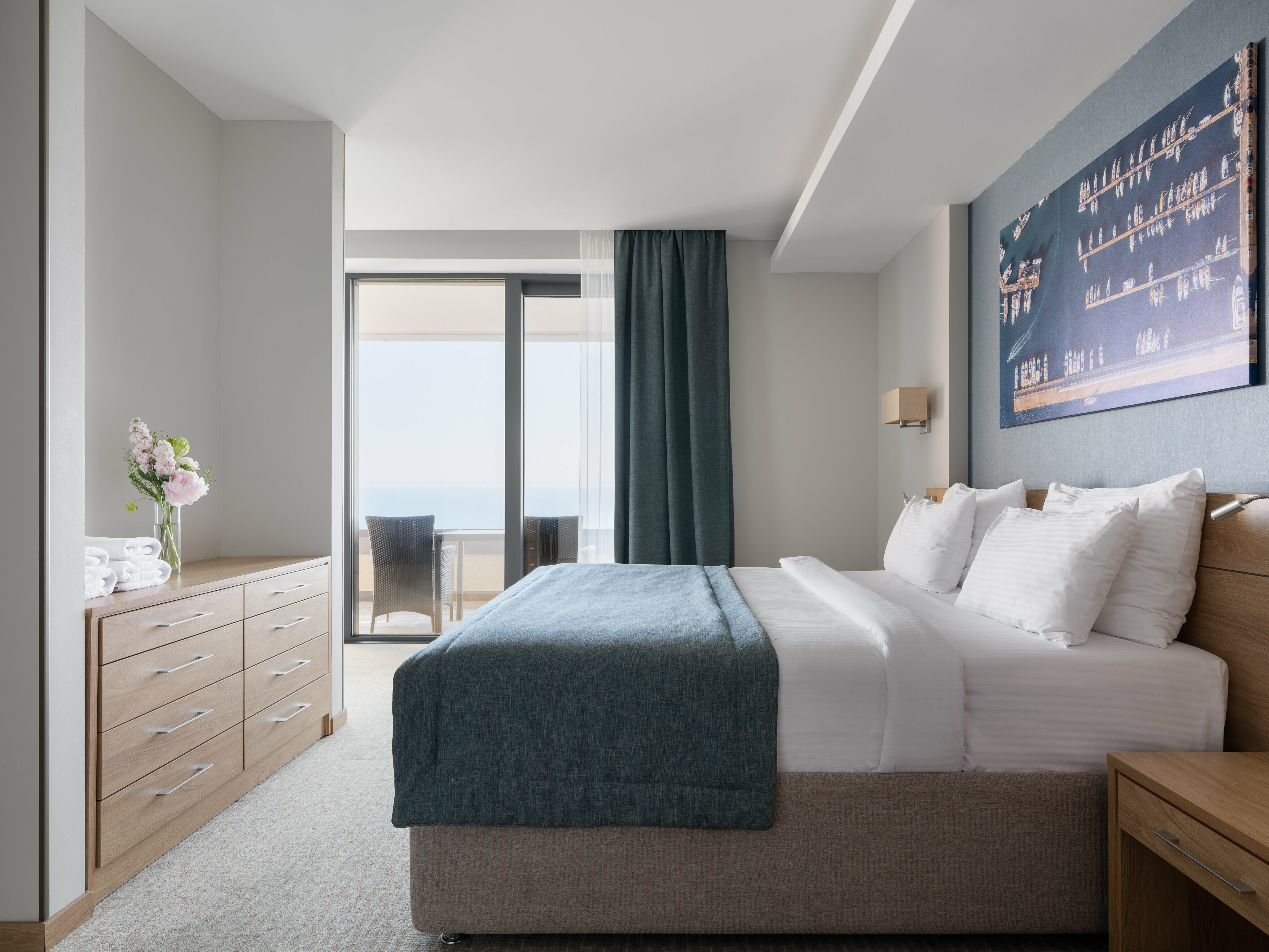 Полулюкс с 1 кроватью "king-size", балкон, вид на море