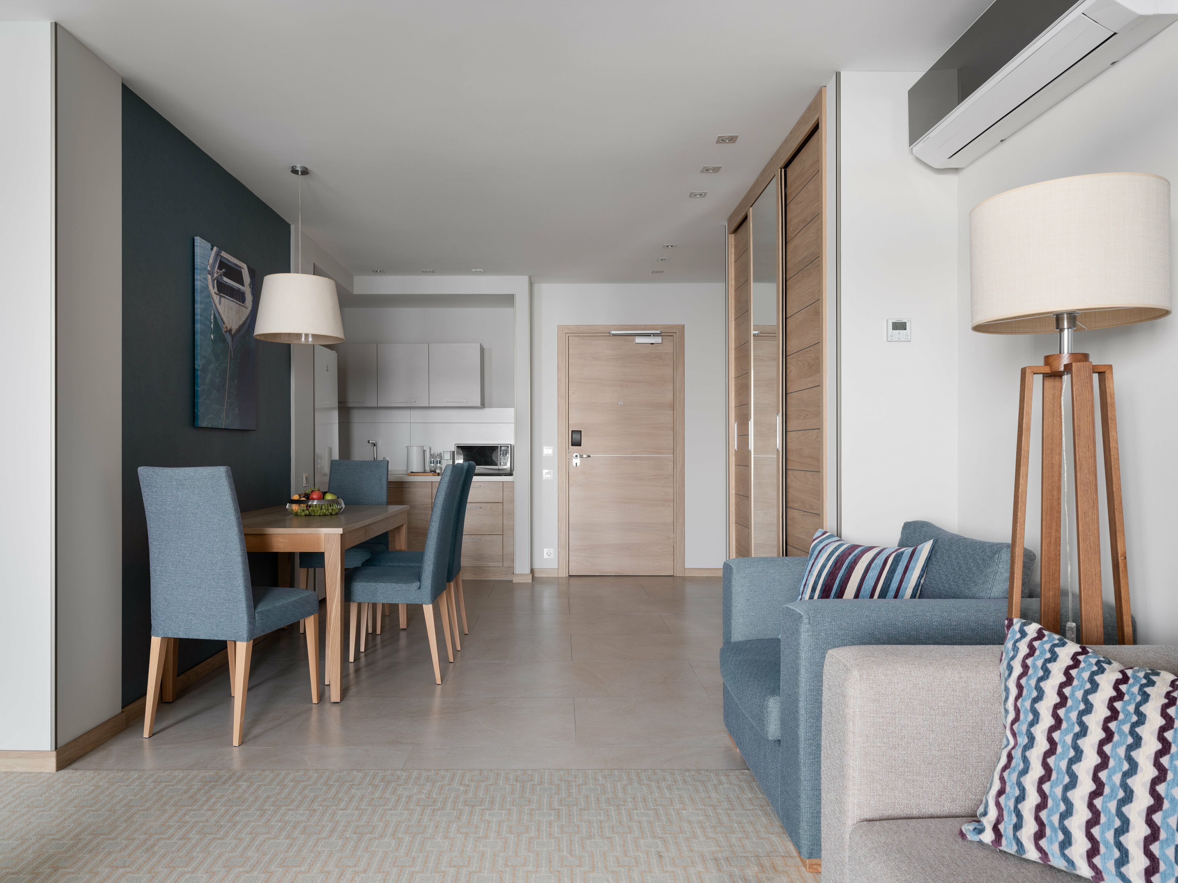 Полулюкс с 1 кроватью "king-size", балкон, вид на море