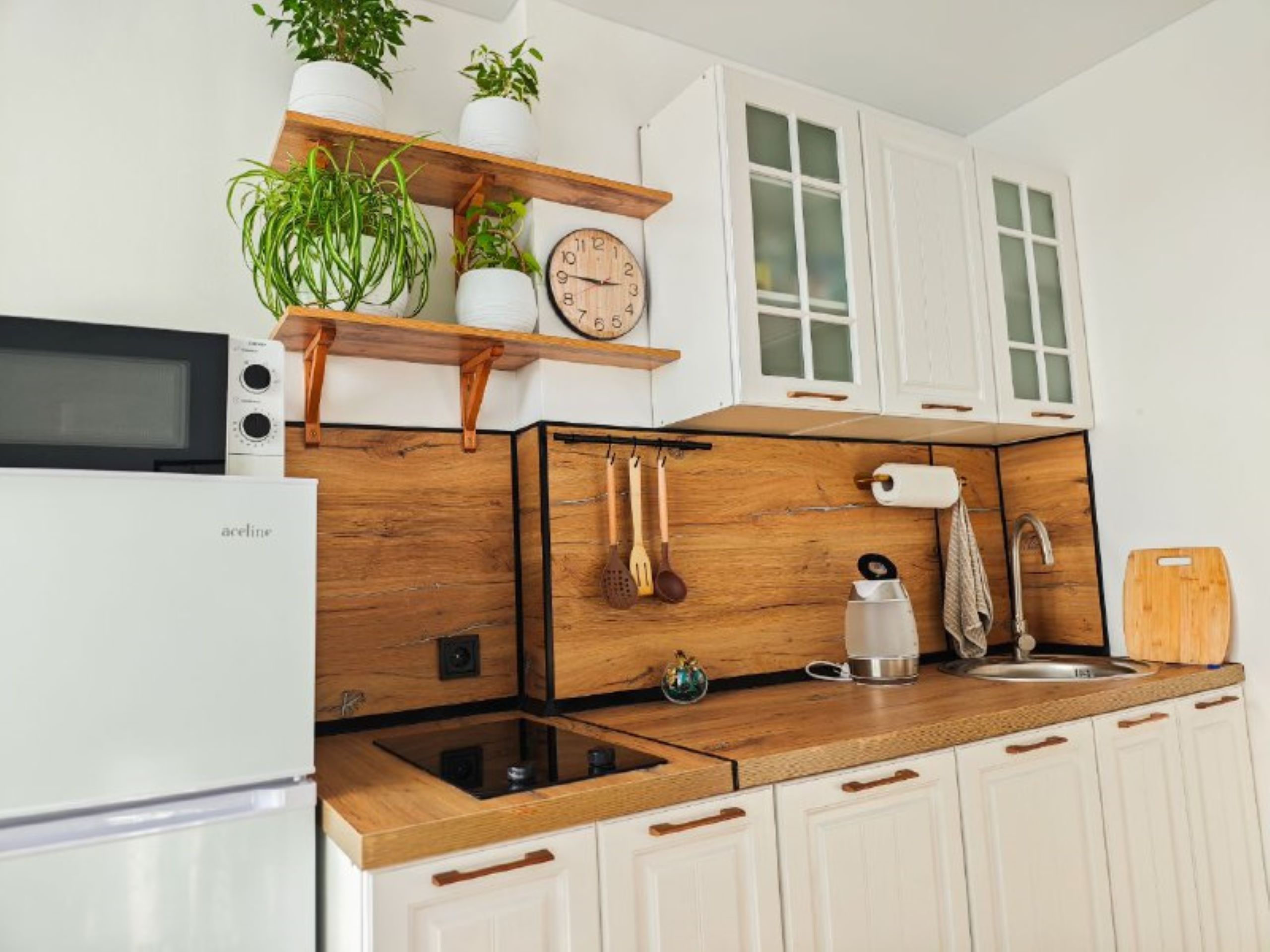 Квартира на высоком этаже с видом на город и облака в ЖК Акварель