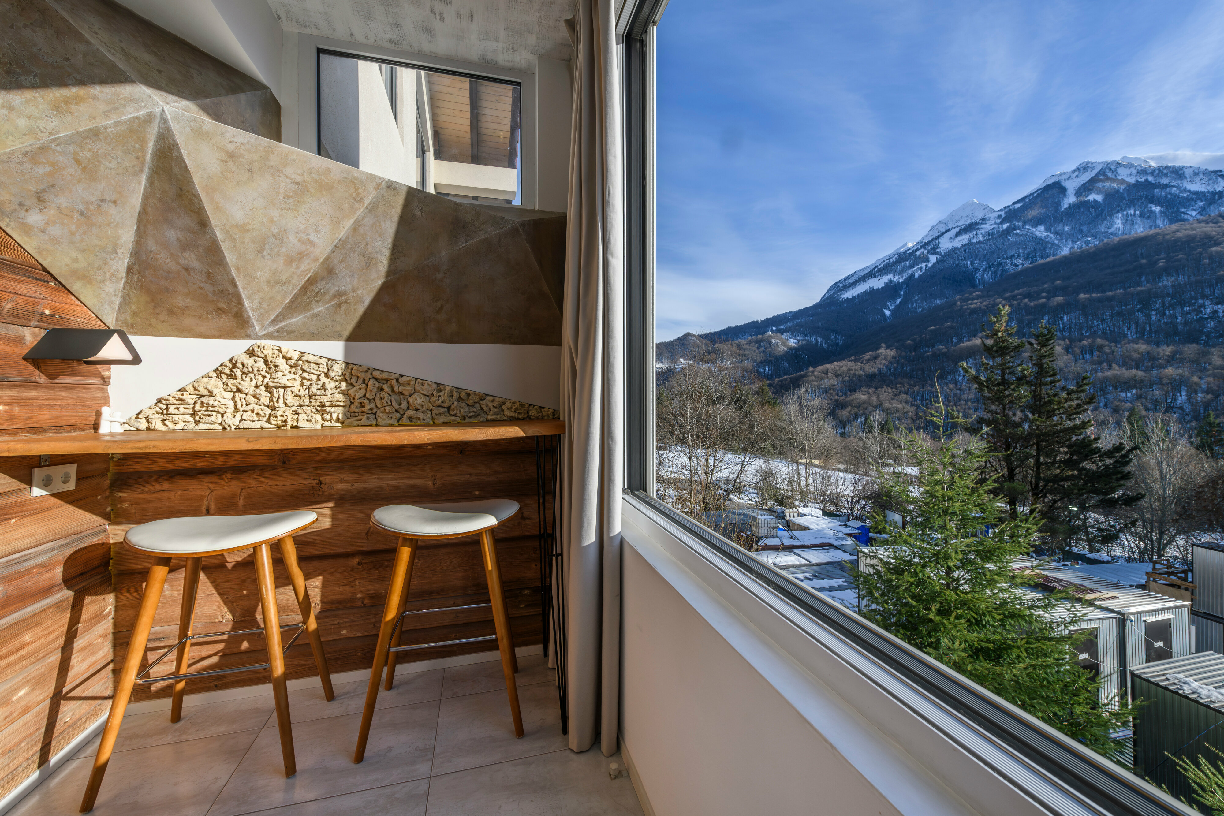 🏡 ЛАЙТ ЛЮКС ДИЗАЙН-СТУДИЯ | 37 м²| Горная панорама из 5-ти метрового окна