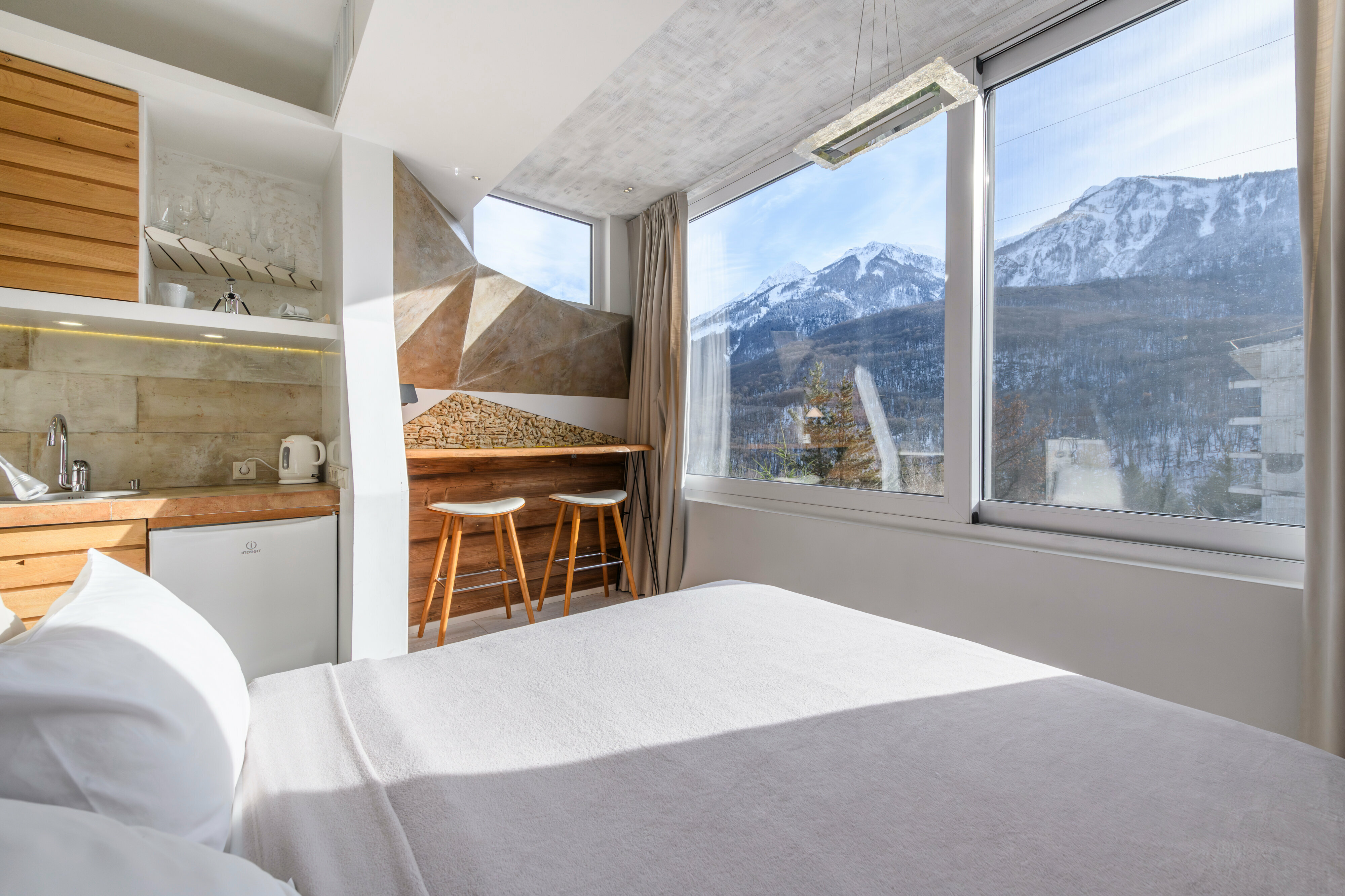 🏡 ЛАЙТ ЛЮКС ДИЗАЙН-СТУДИЯ | 37 м²| Горная панорама из 5-ти метрового окна