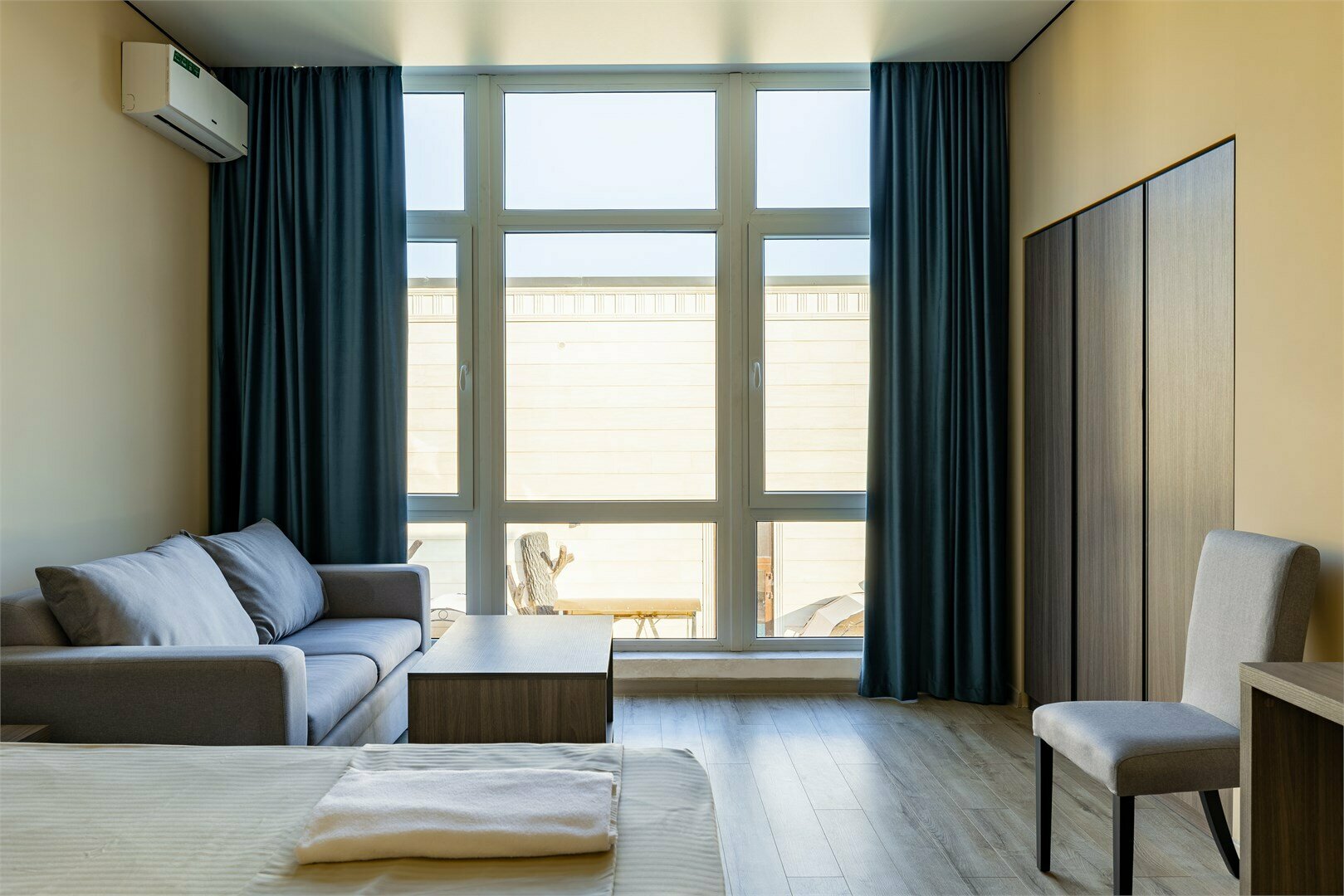 Standard room pool view