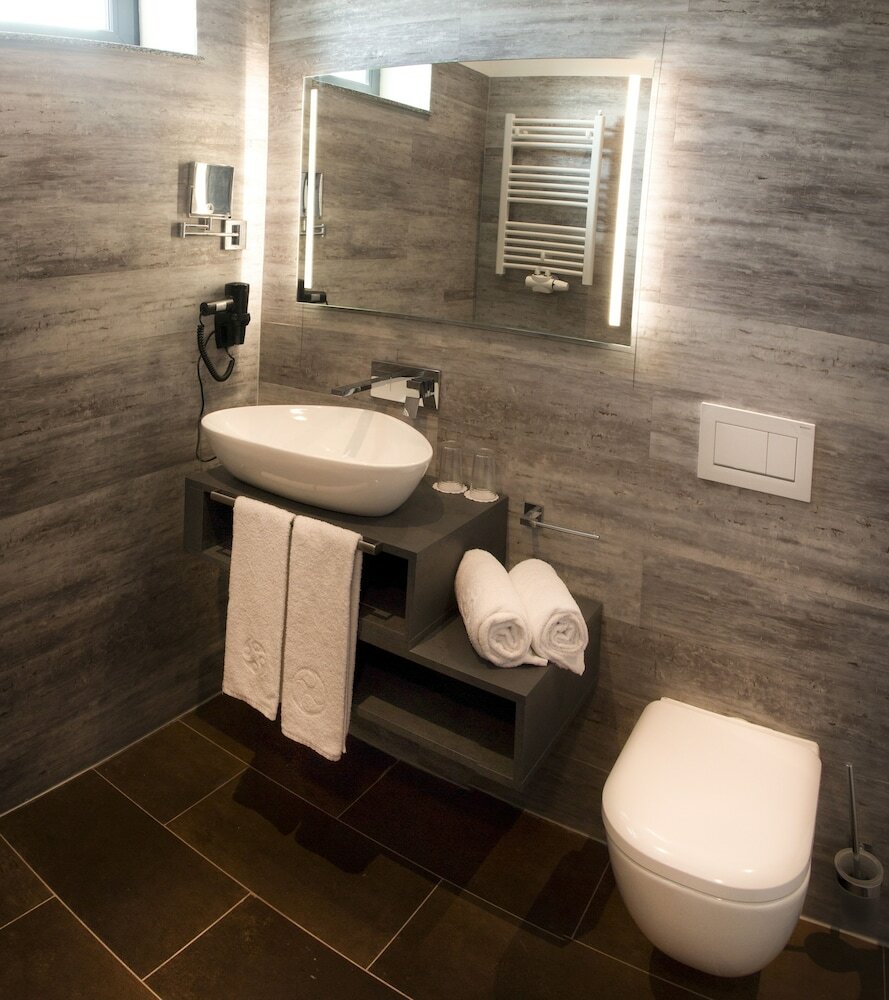 Junior Double Room, 1 King Bed