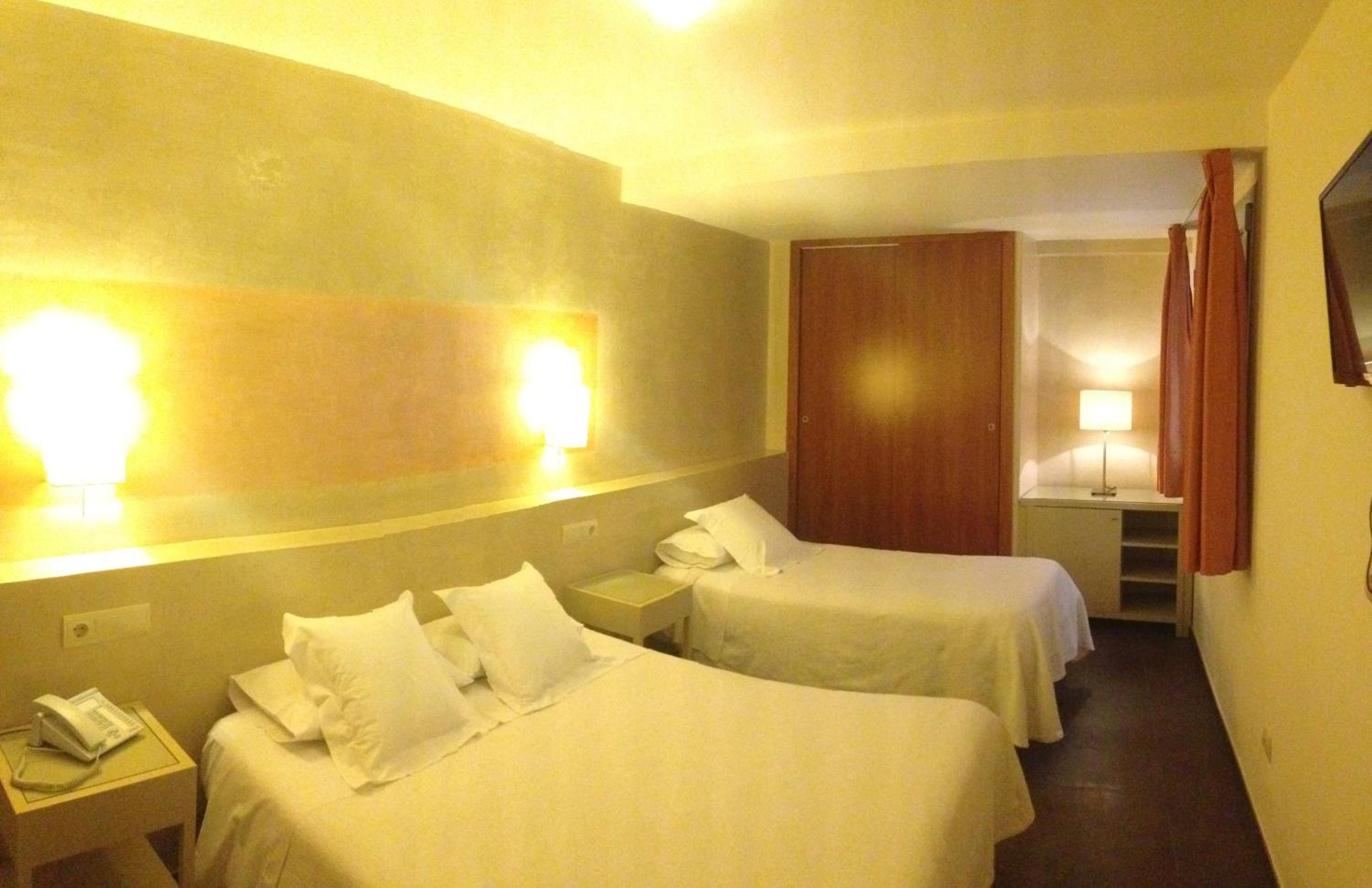 Comfort Triple Room