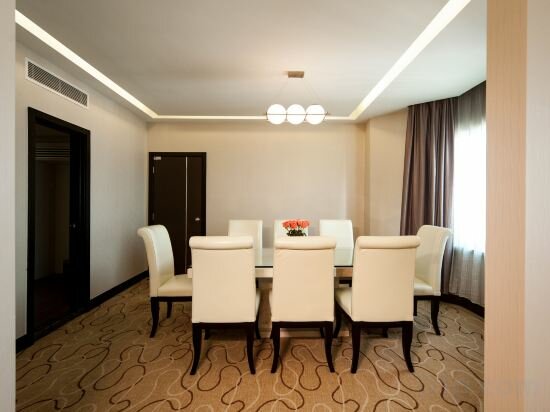 Executive King Suite