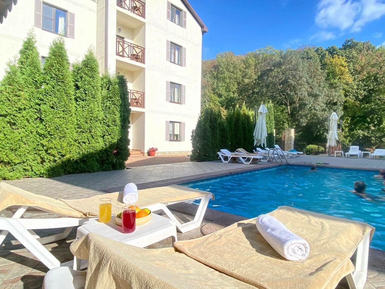 Стандарт с кухней, вид на двор и сосновый лес (2-3 этаж), до 4-х гостей