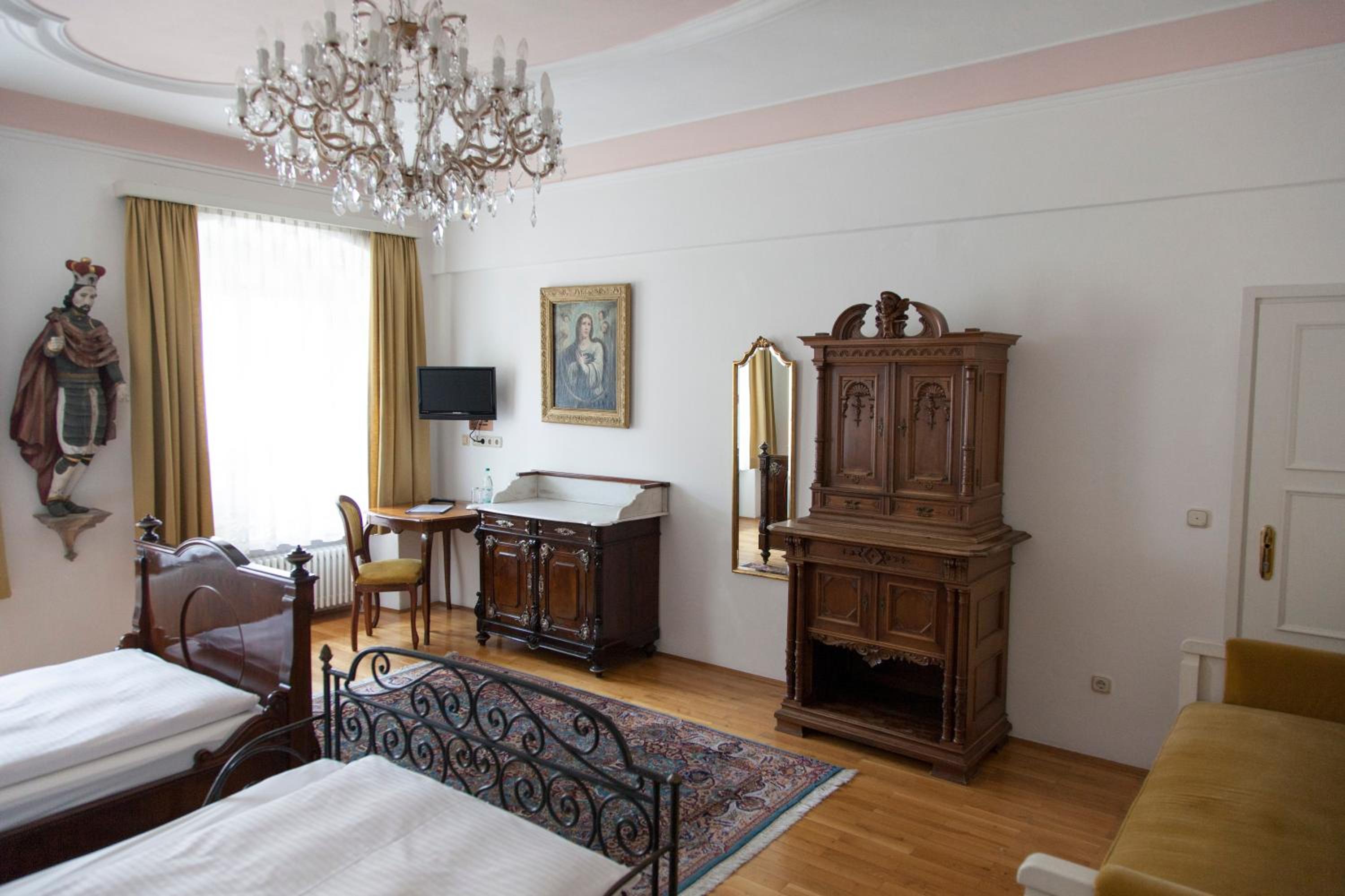 Superior Deluxe Double or Twin Room 