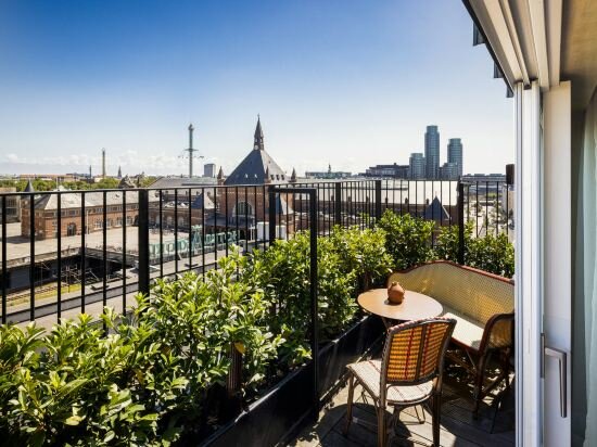 Deluxe Room With Balcony