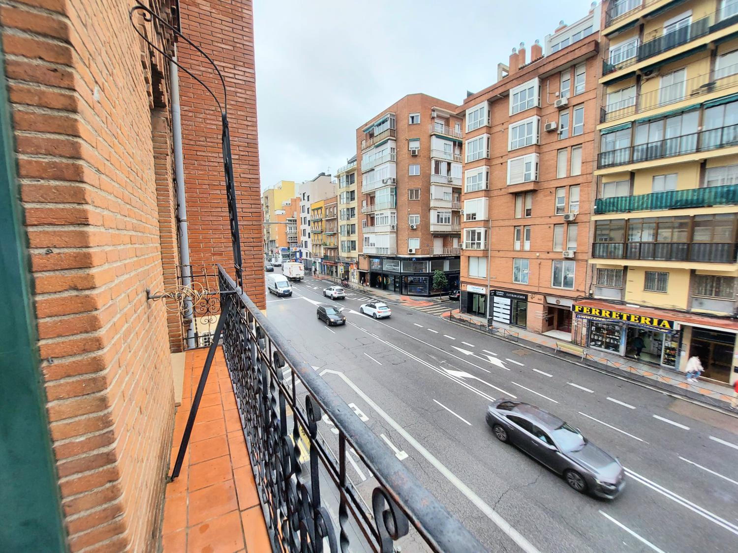 Apartment with Shower