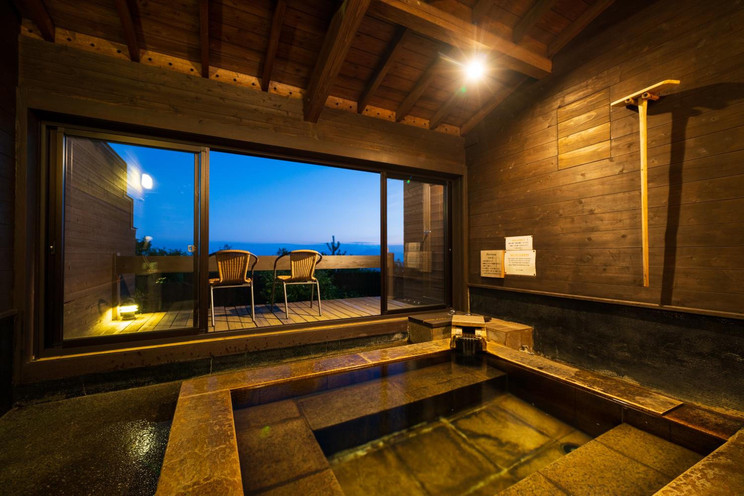 Twin Room with Private External Bathroom