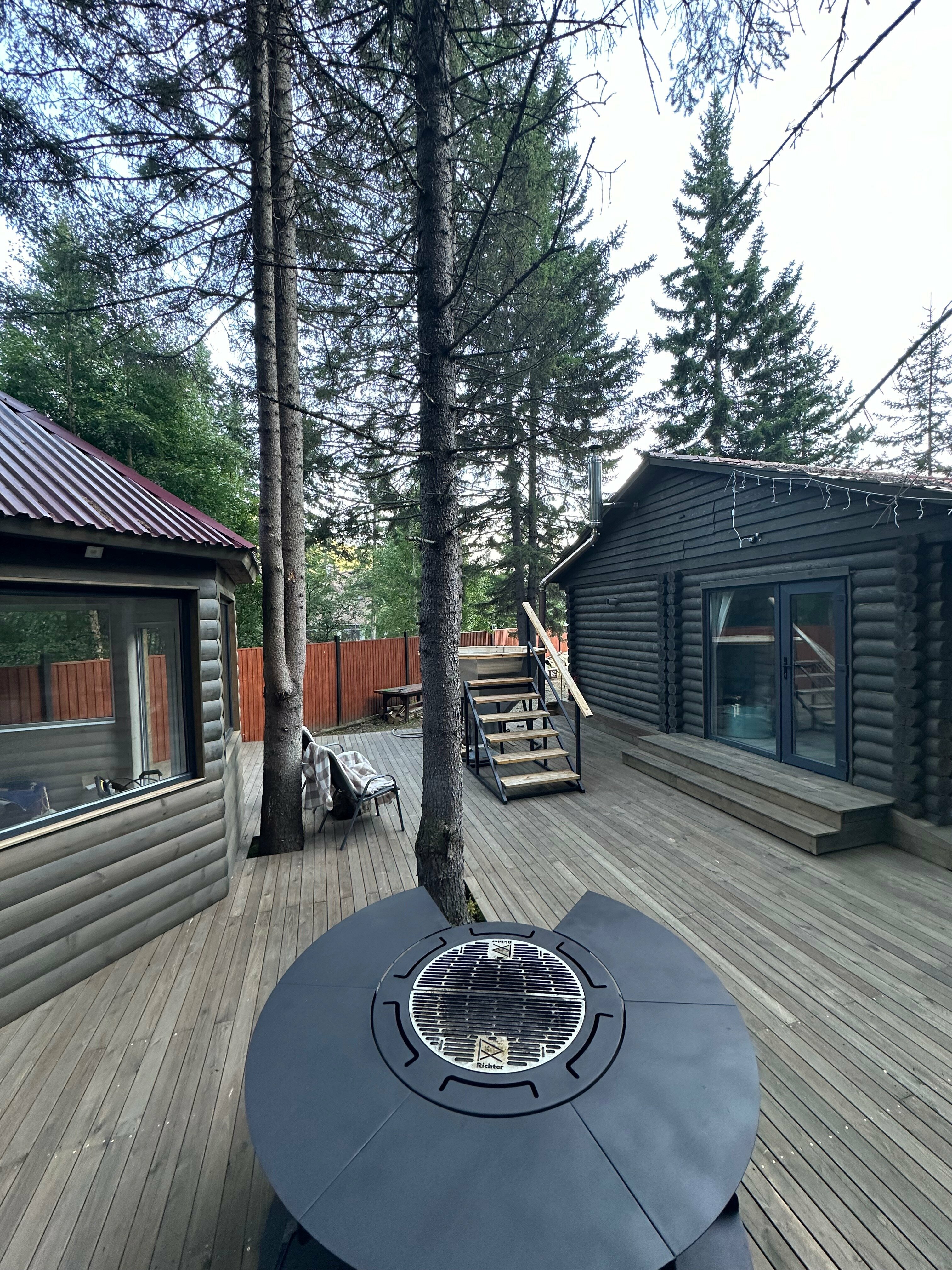 2 комнатный домик с террассой, беседкой, мангалом