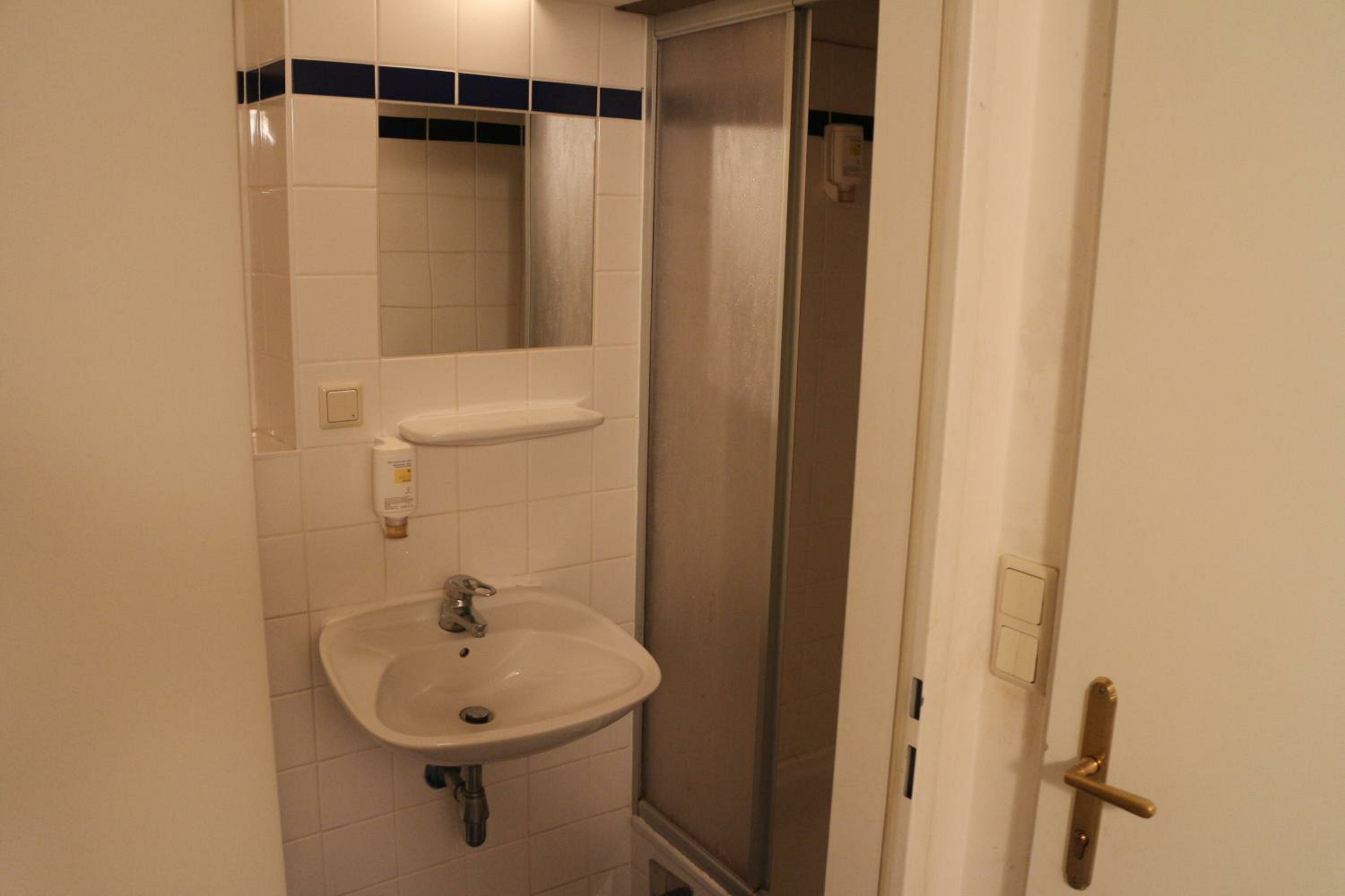 Standard Suite for 3 People