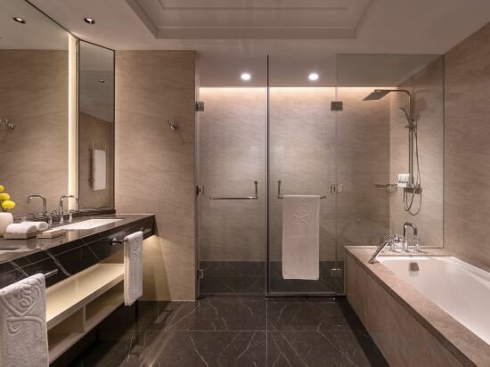 Premier Deluxe Room - Twin Beds