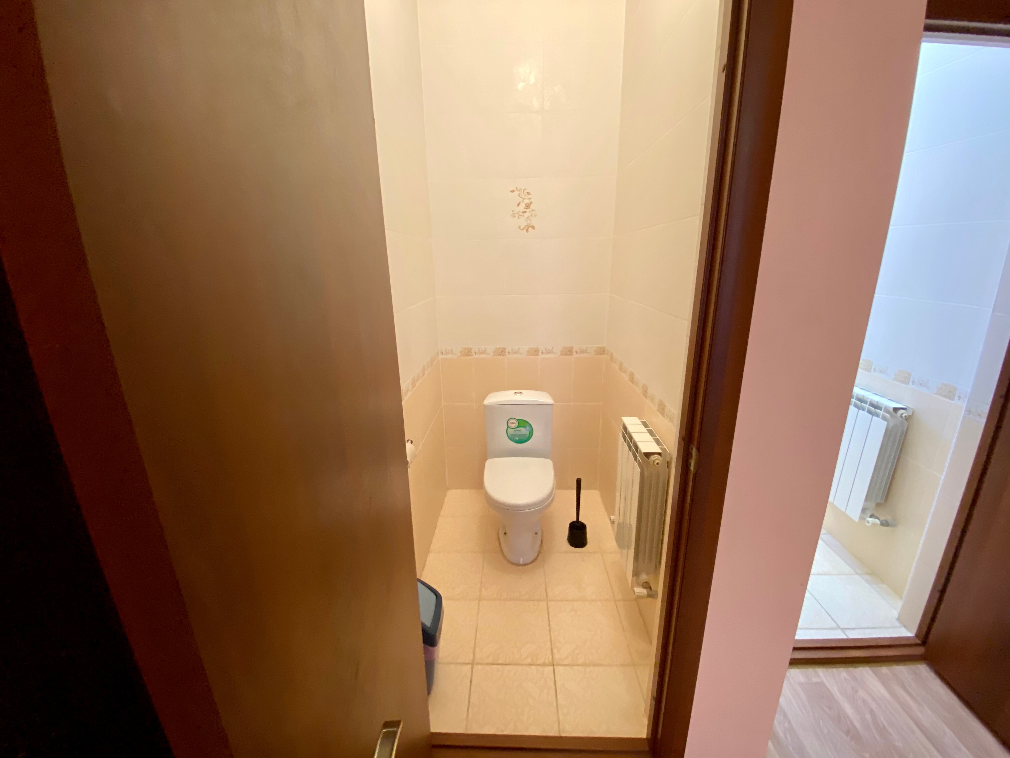 Четырехместный номер с общей ванной комнатой