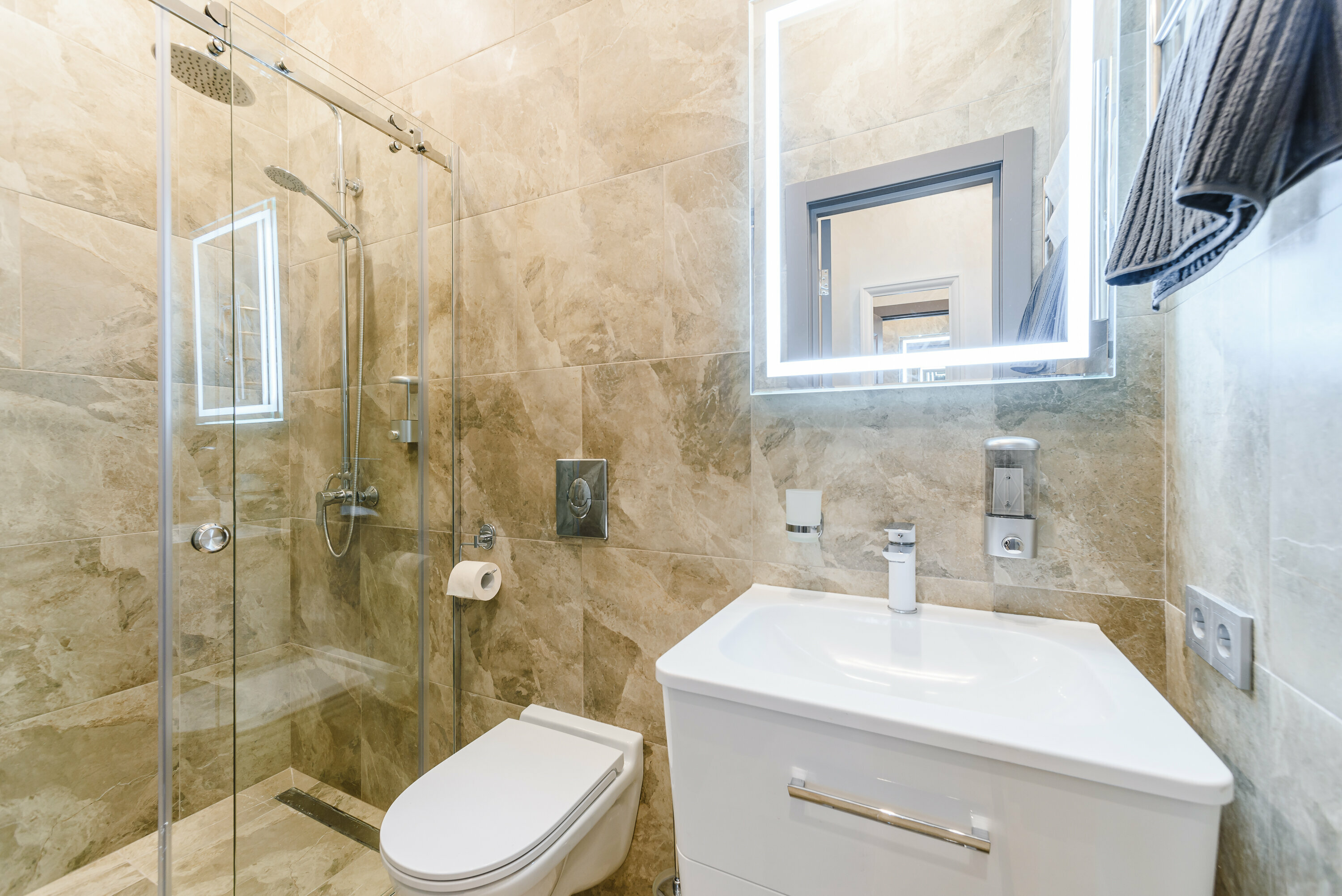 Улучшенный двухместный номер с 2 отдельными кроватями