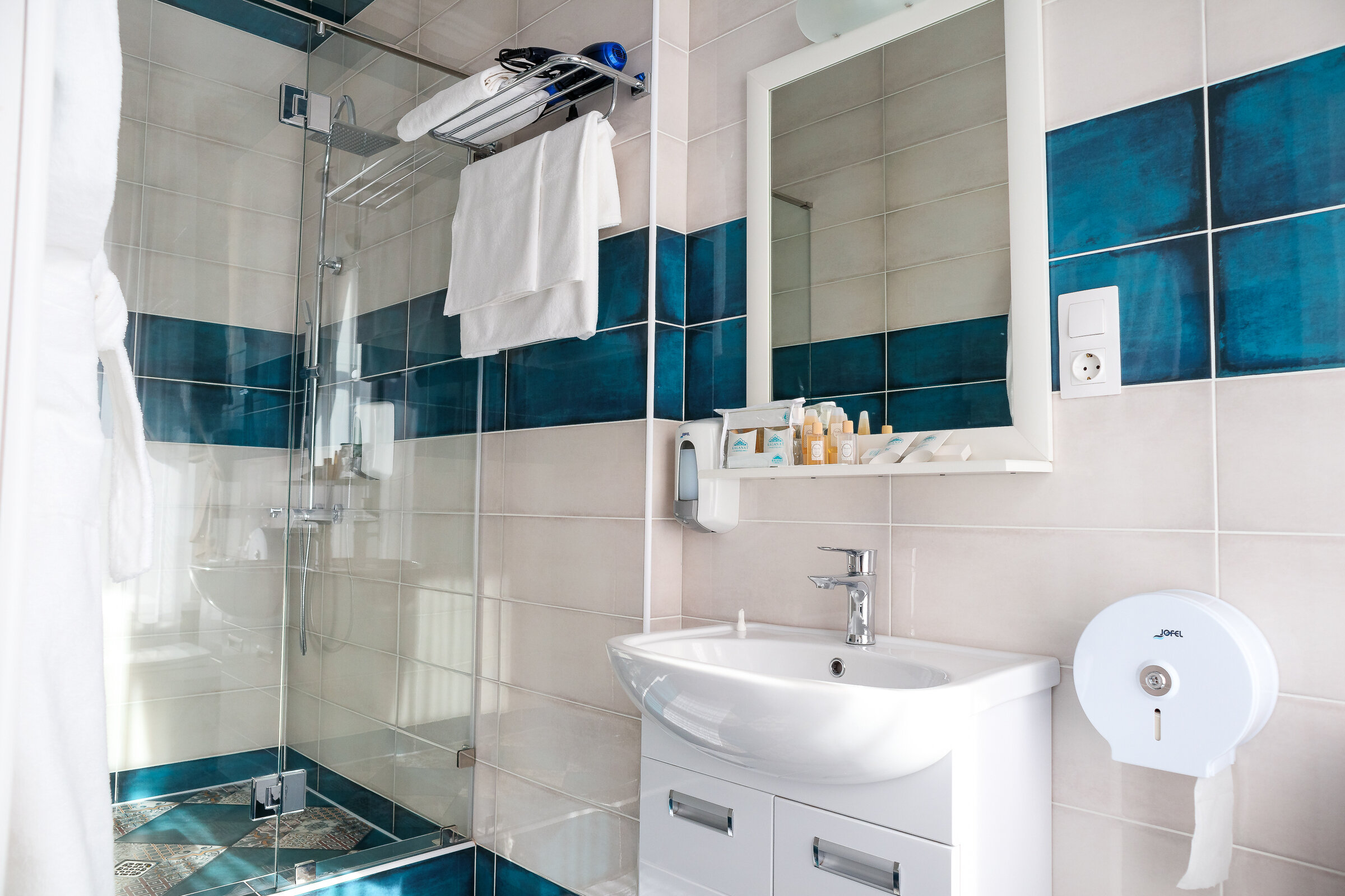 Улучшенный номер с кроватью размера «king-size» или 2 отдельными кроватями