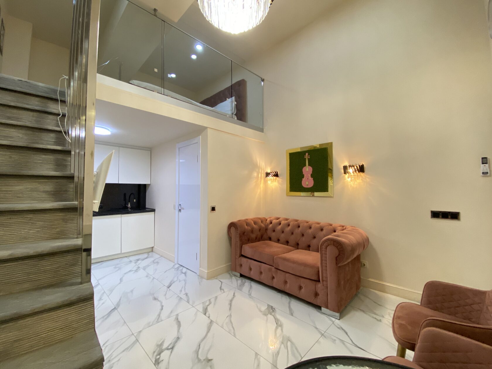 Студия двухуровневая (без окна)