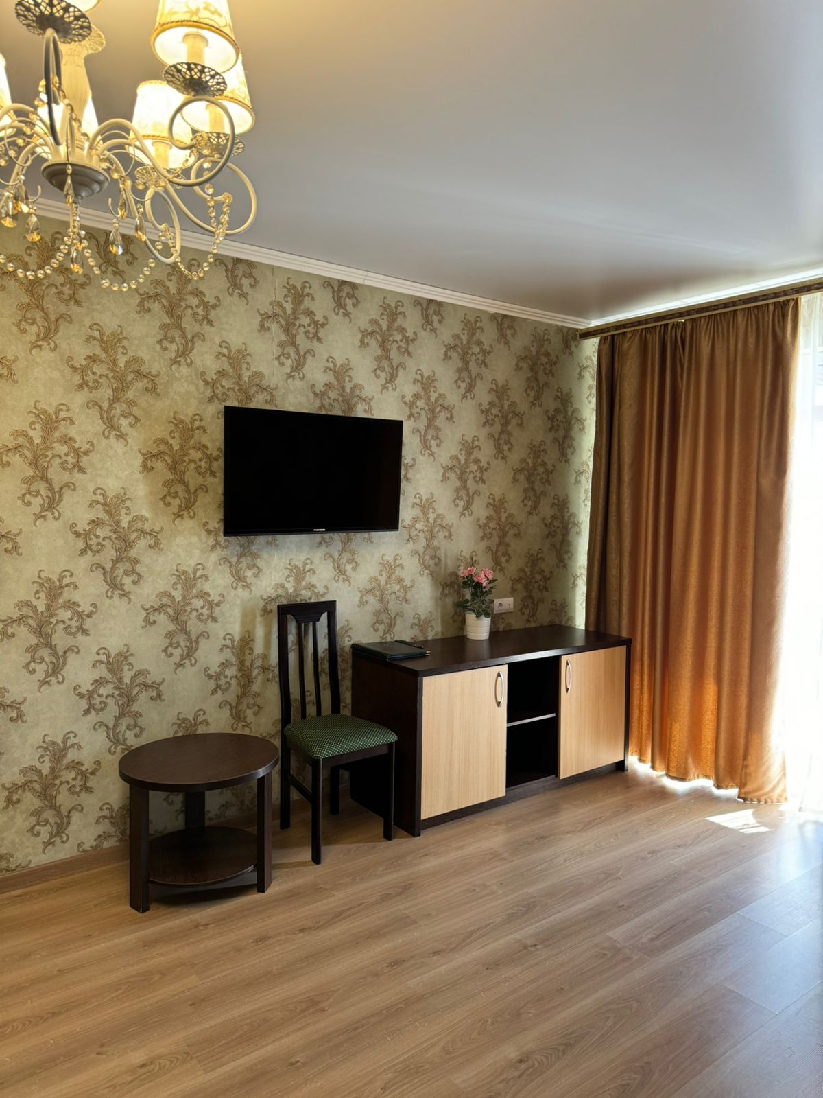 Улучшенный люкс