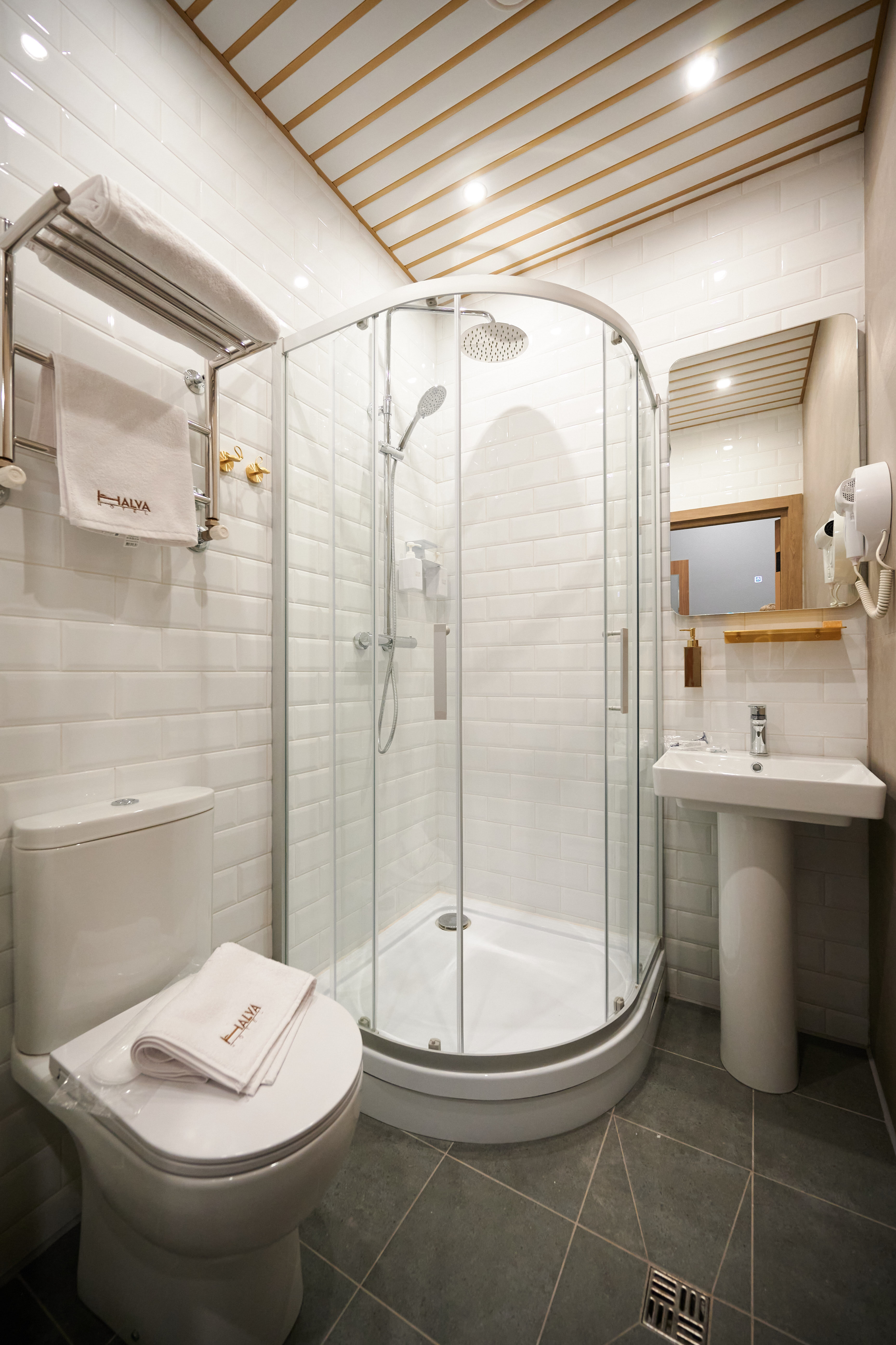 Номер Делюкс