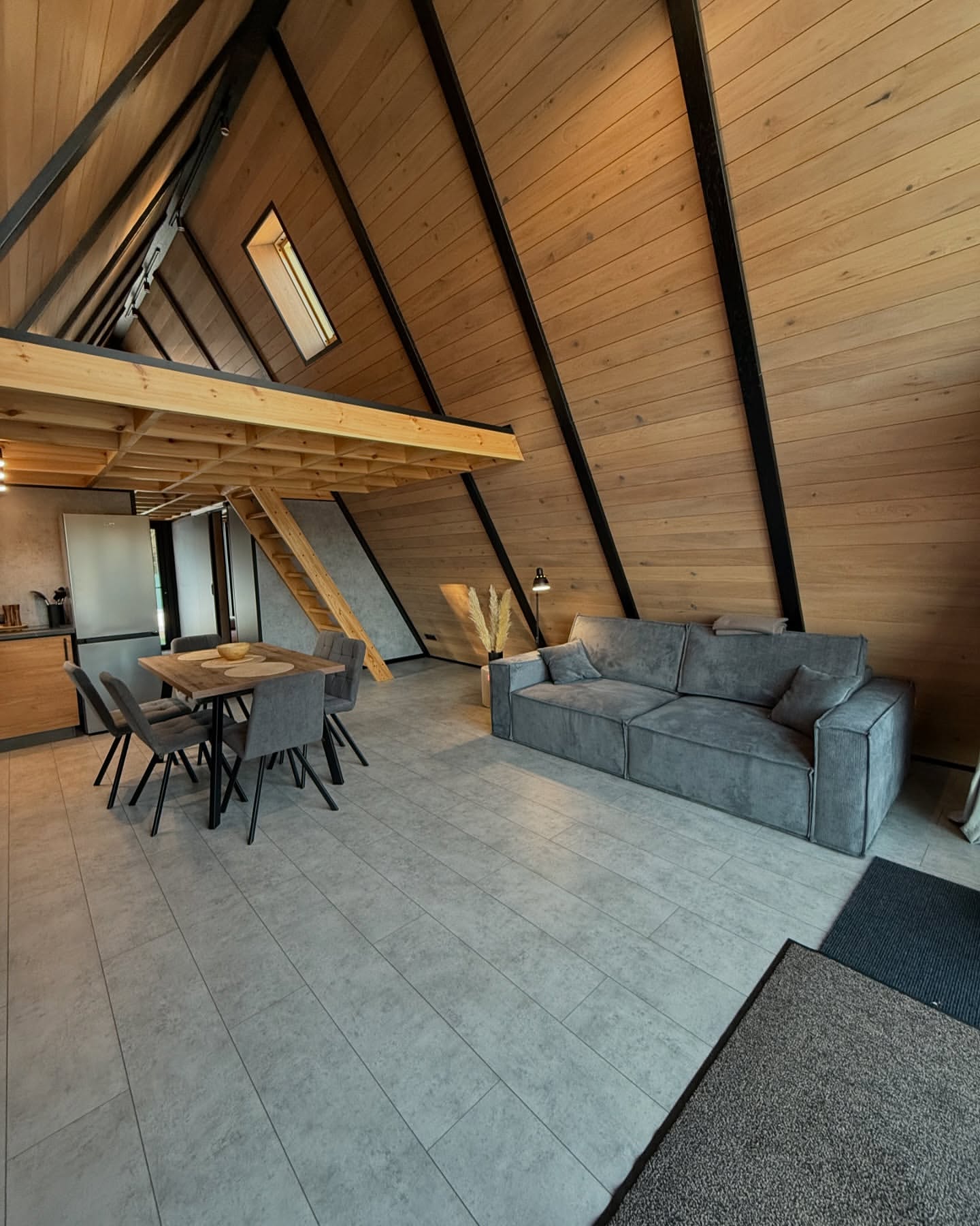 Афрейм дом до 6 чел