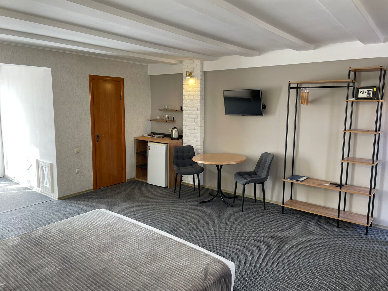 Четырехместный номер с видом на горы