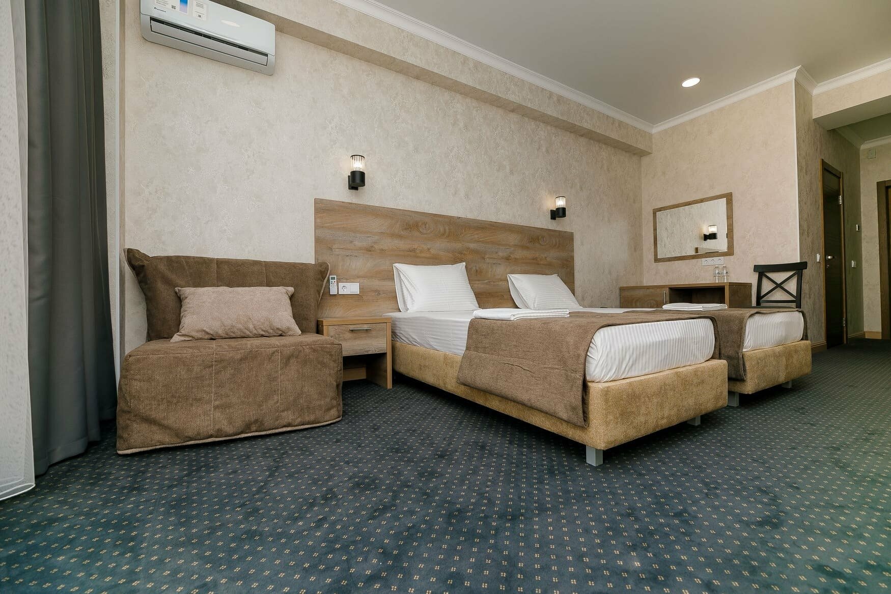 Двухместный номер с 2 отдельными кроватями и балконом