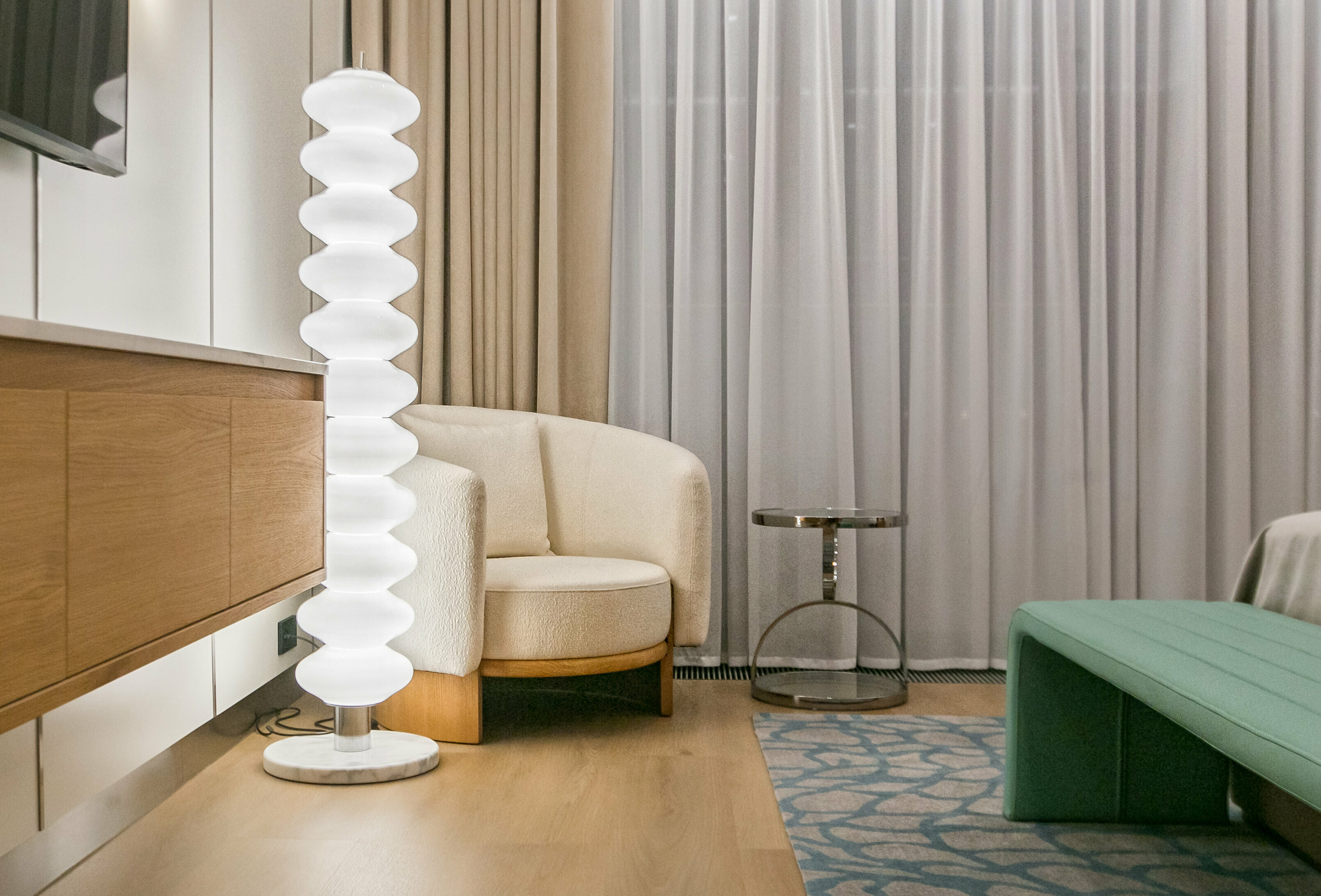 Делюкс c одной большой кроватью