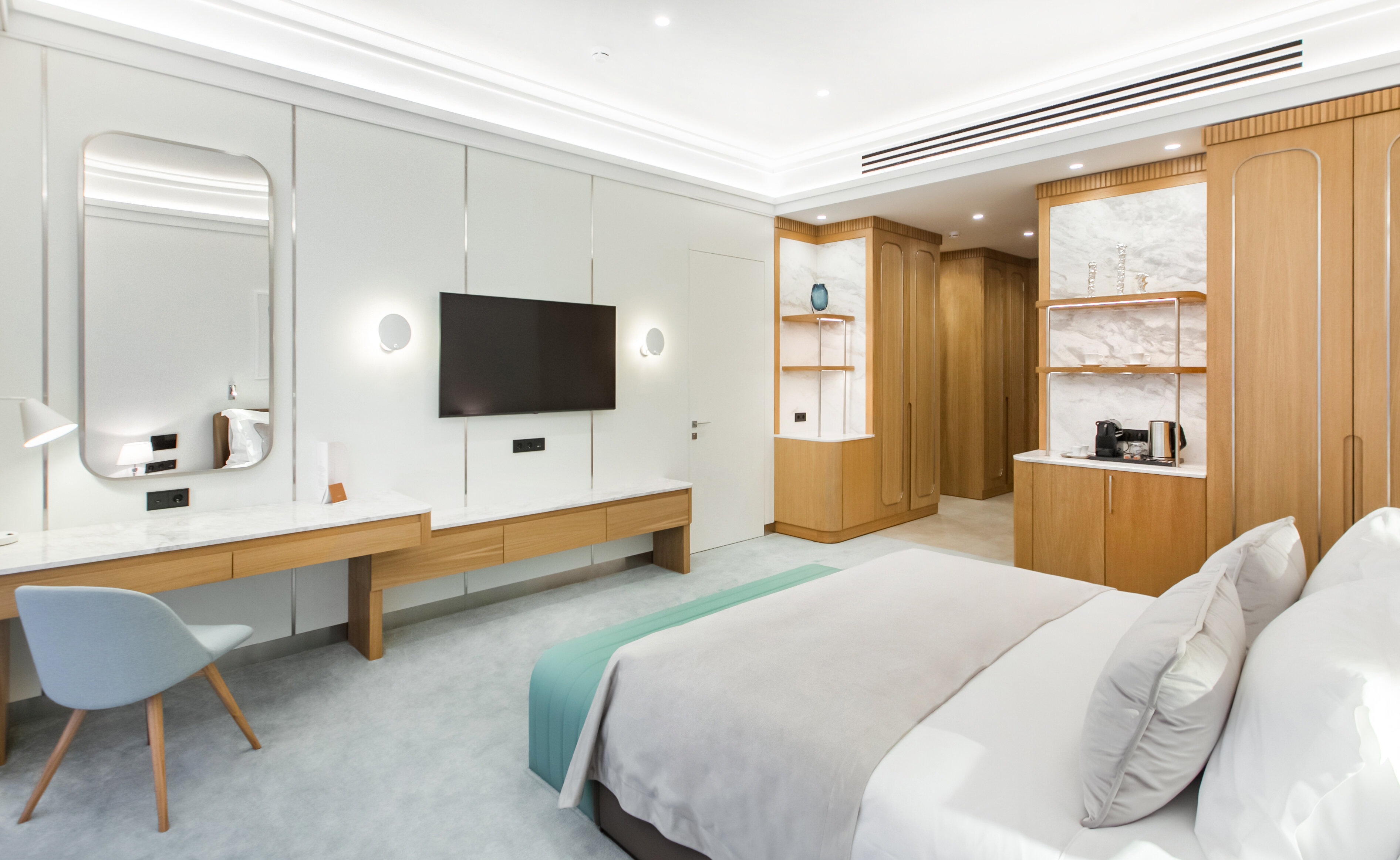 Комфорт c одной большой кроватью