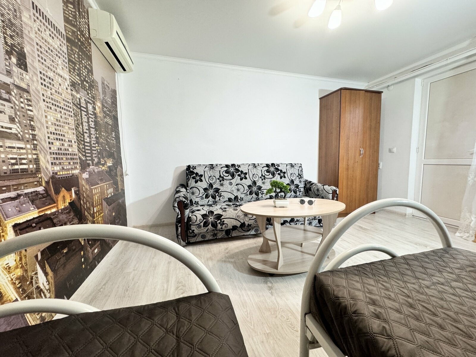 Трехместный номер «Комфорт» с душем