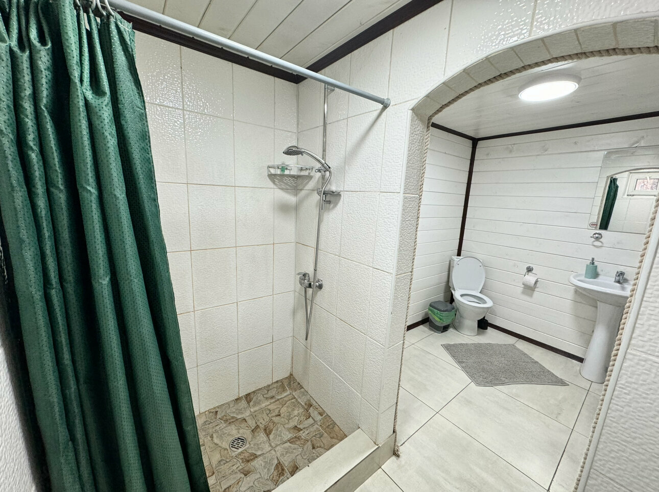 Бунгало  с видом на реку и горы