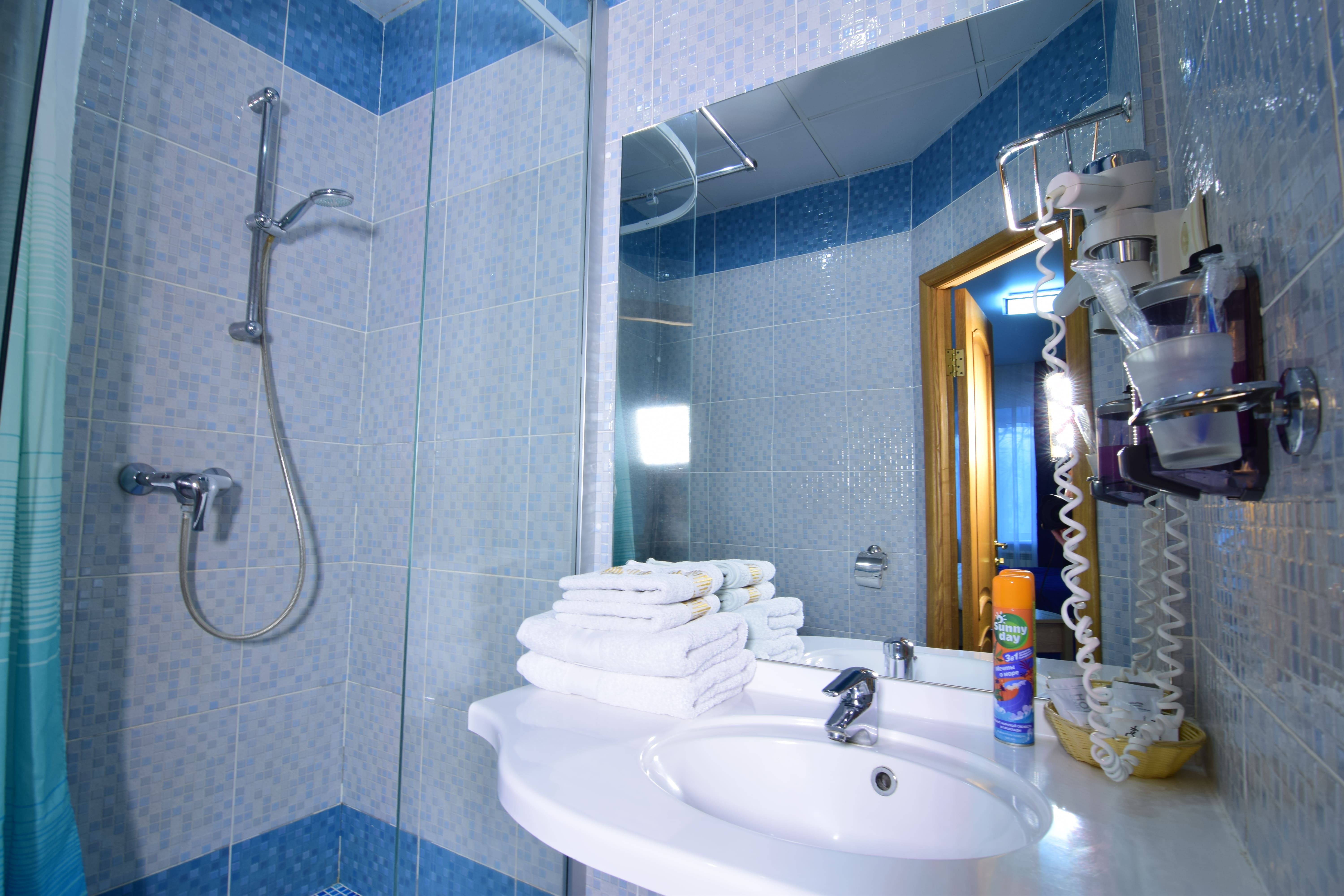 Cемейный номер с собственной ванной комнатой