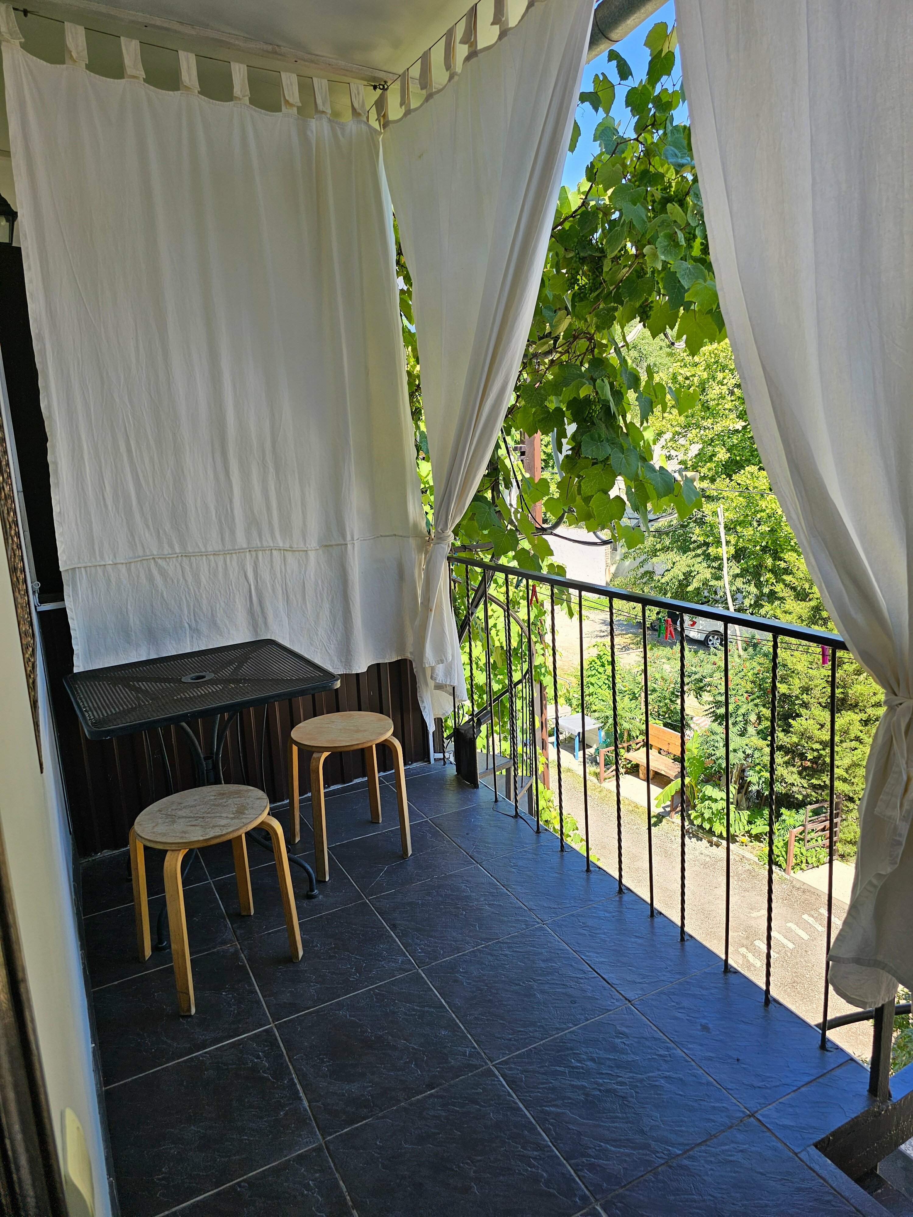 Апартаменты с балконом