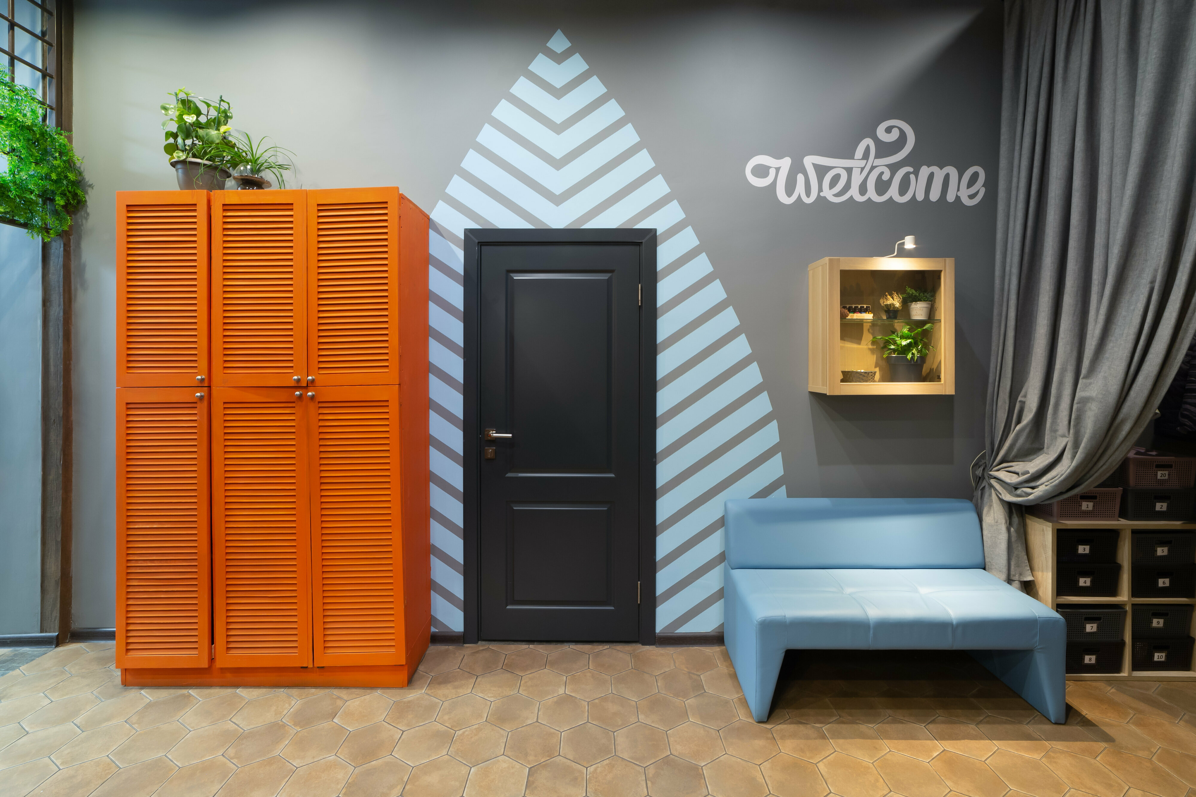 Спальное место на двухъярусной кровати в общем номере для мужчин