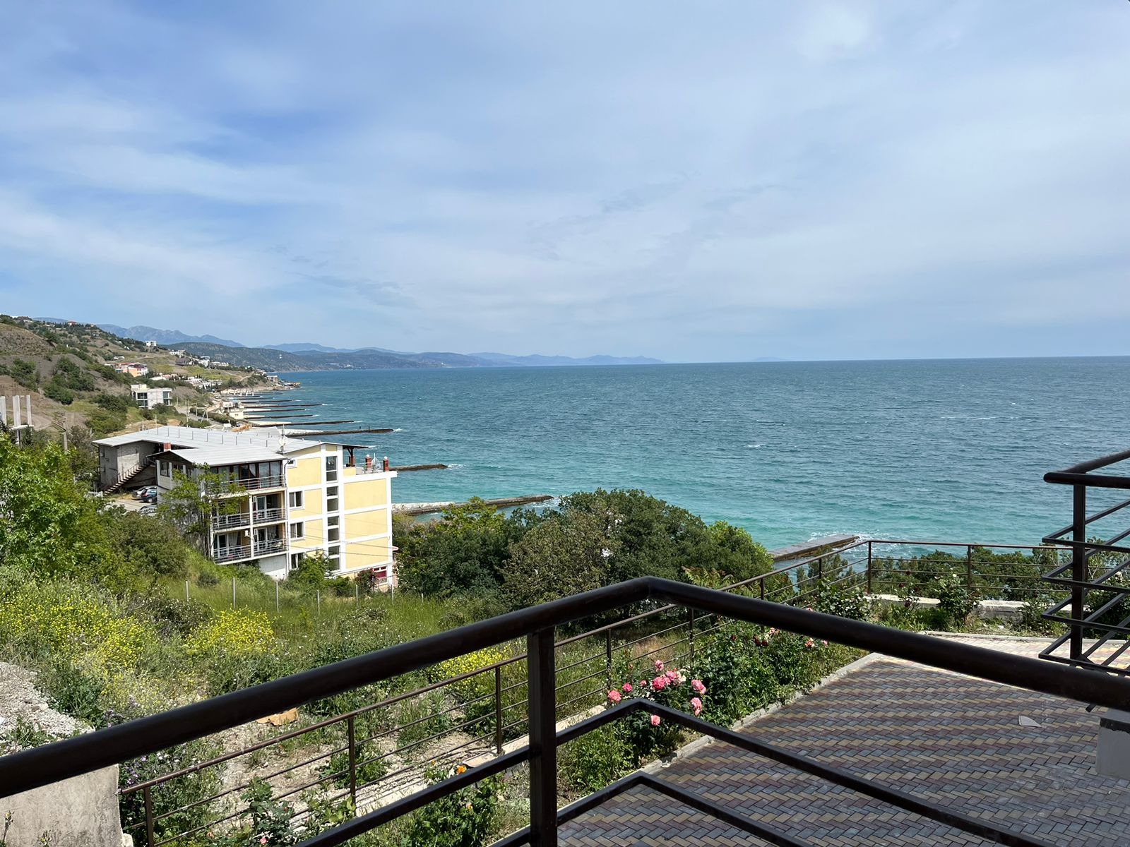 Трехместный номер с видом на море