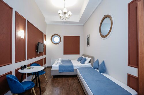 Студия трехместная