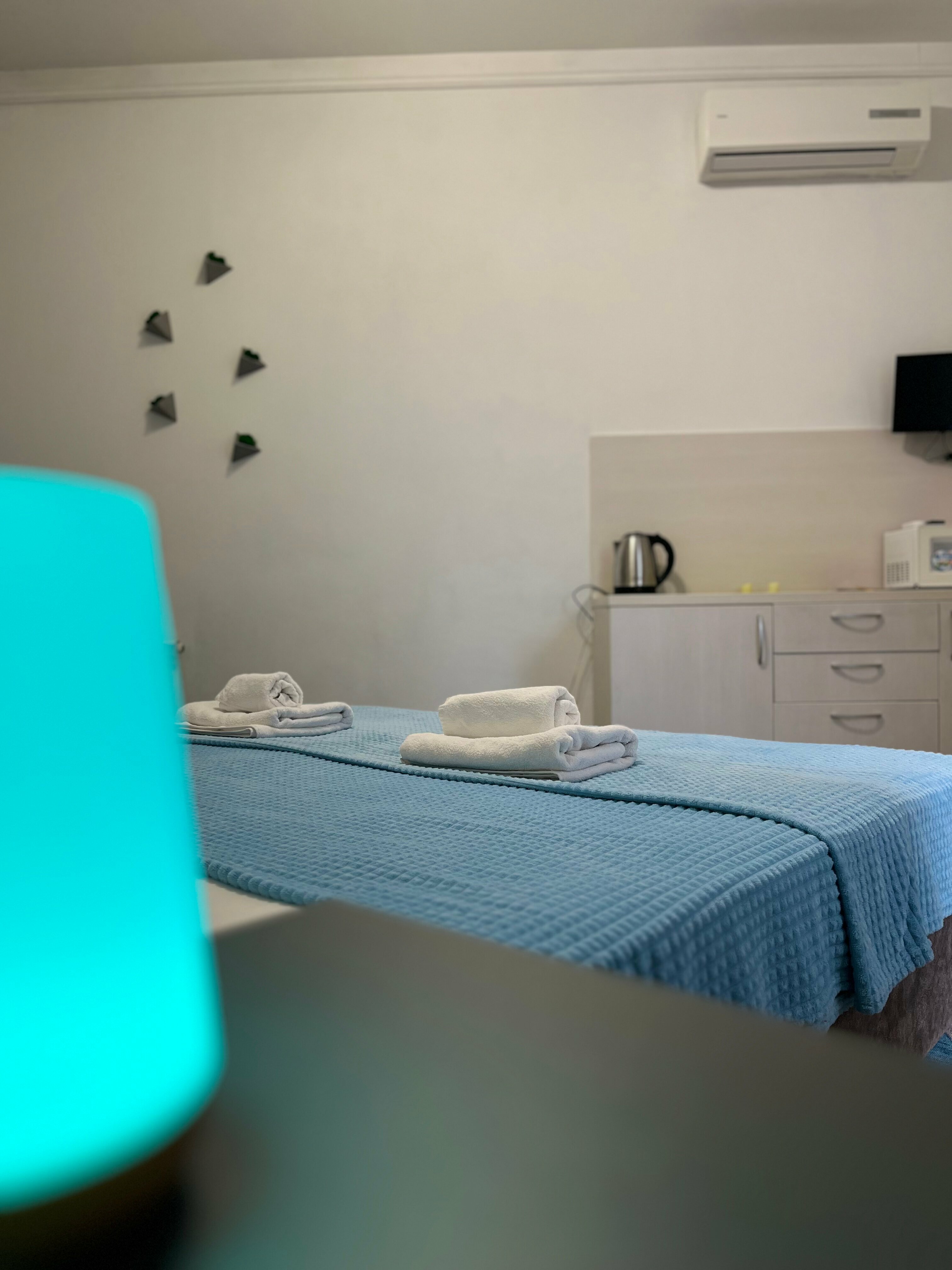 Улучшенный номер с кроватью "King-size" или двумя отдельными кроватями и доп. местом