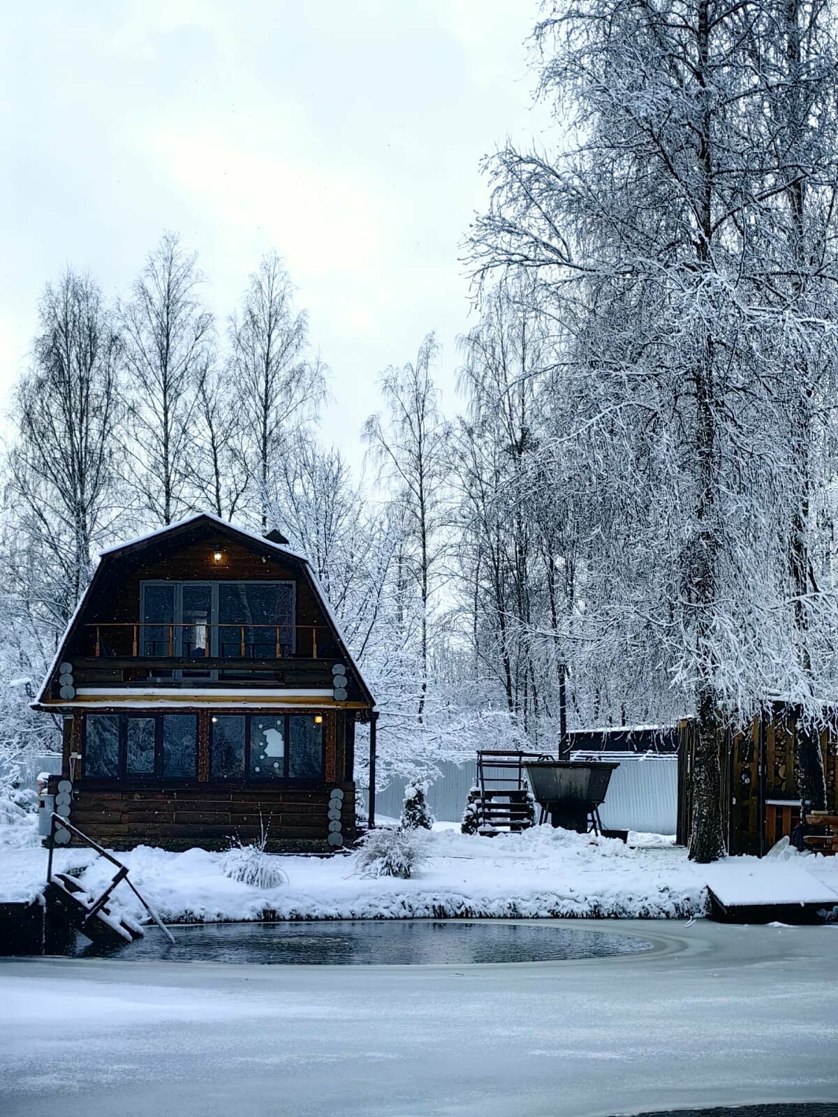 Дом с видом на озеро