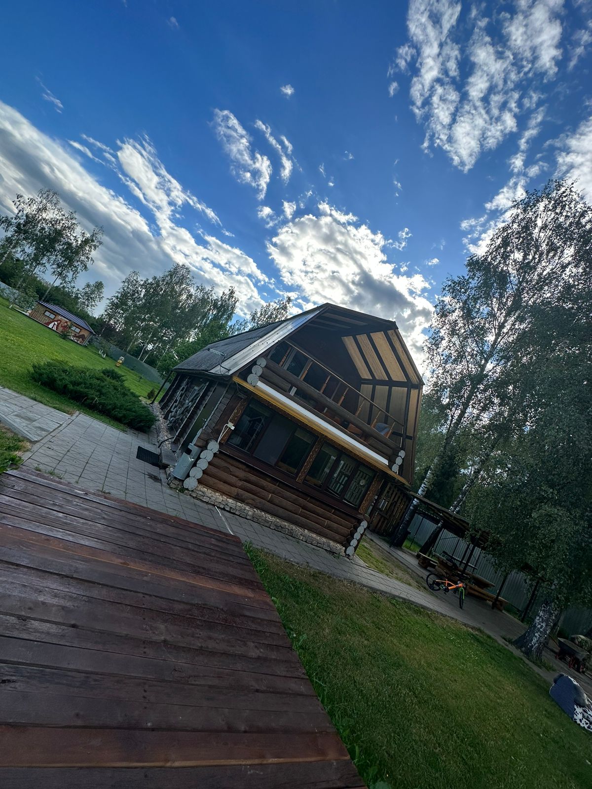 Дом с видом на озеро