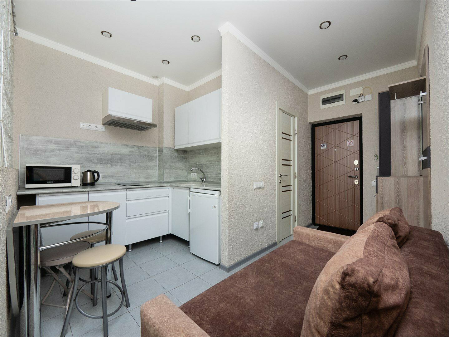 Апартаменты Студия Улучшенные (24 м2, с балконом)