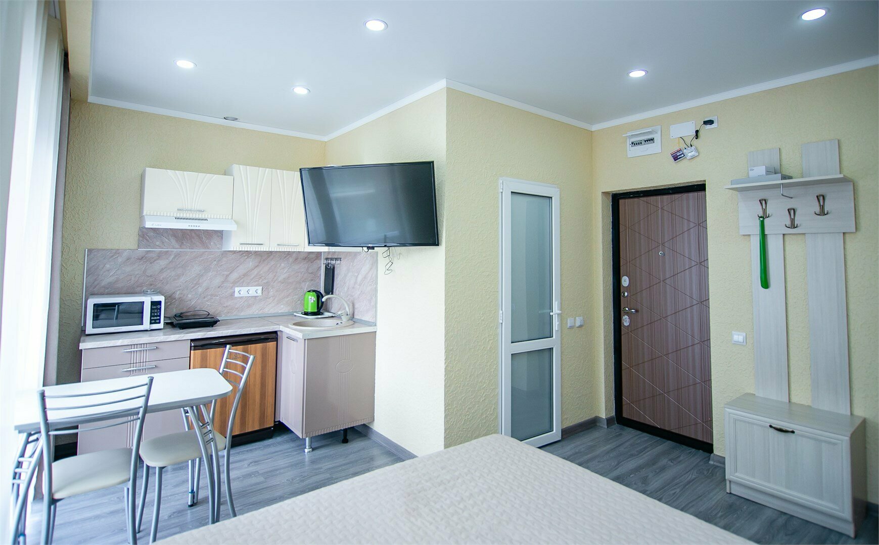 Апартаменты Студия Стандарт (24 м2, с балконом)