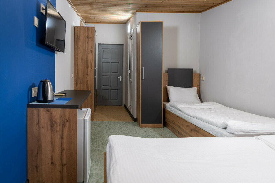 Cемейный номер с собственной ванной комнатой