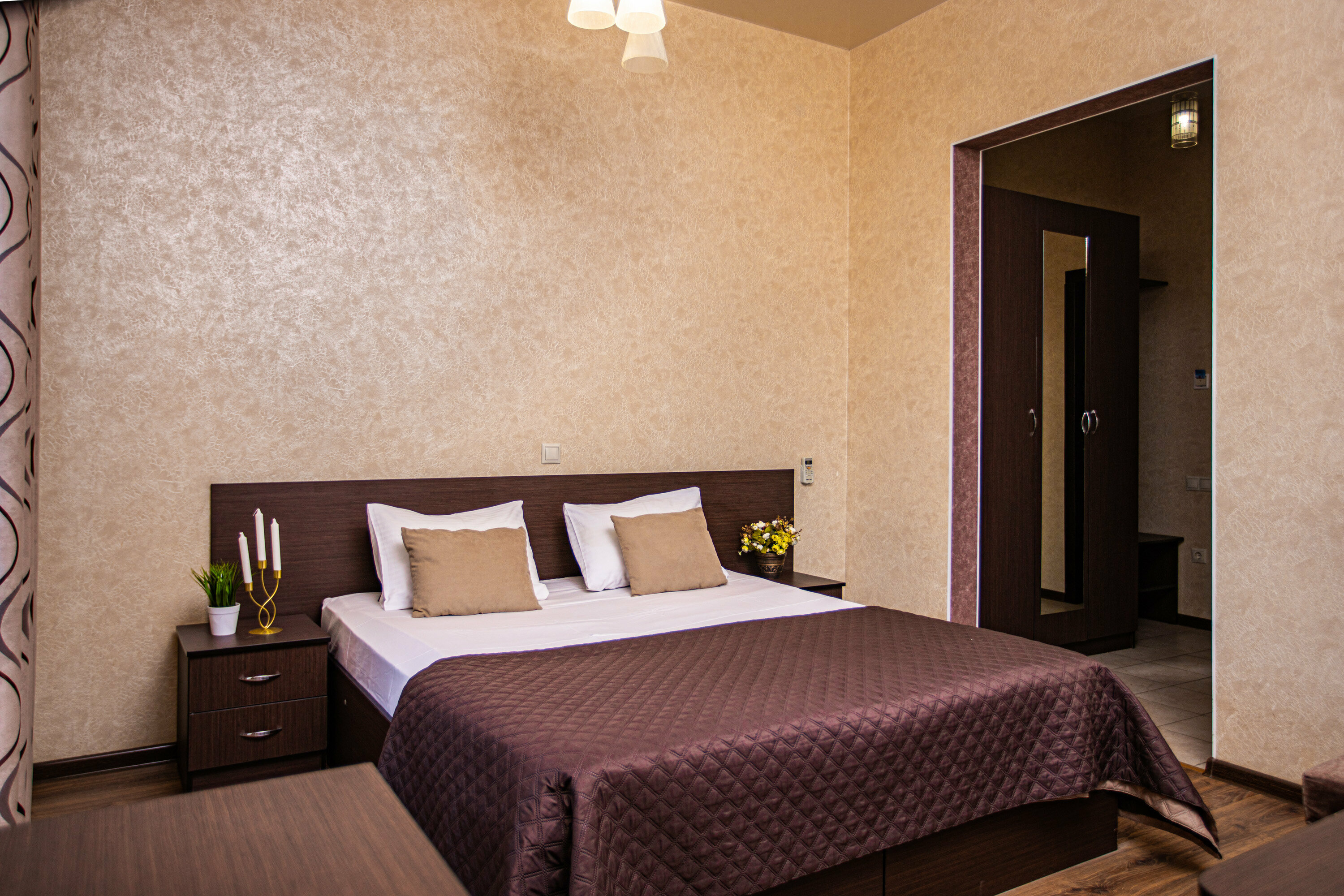 Комфорт с двуспальной кроватью и балконом