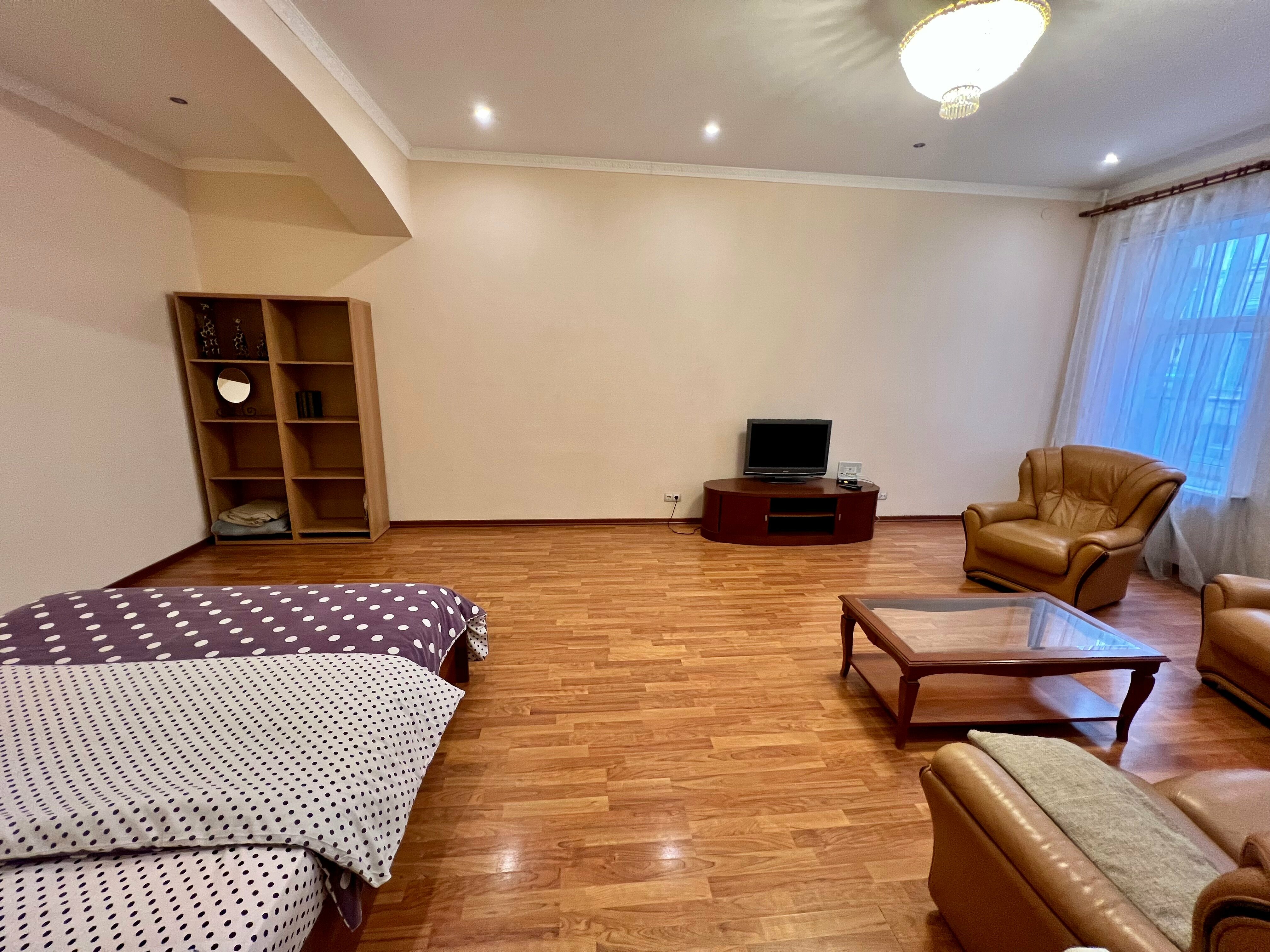 Трехкомнатные апартаменты для 8 человек 