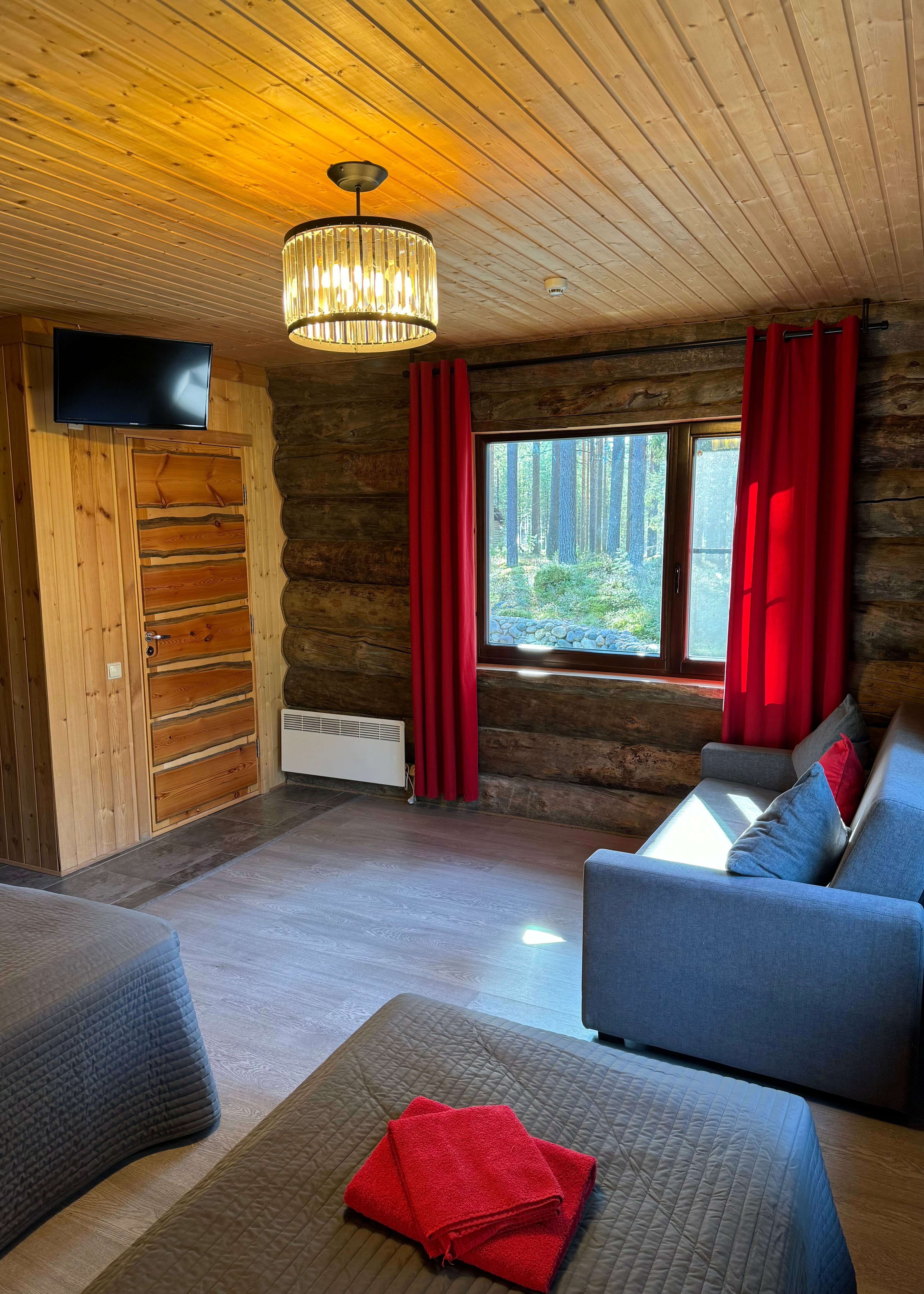 Коттедж с видом на лес